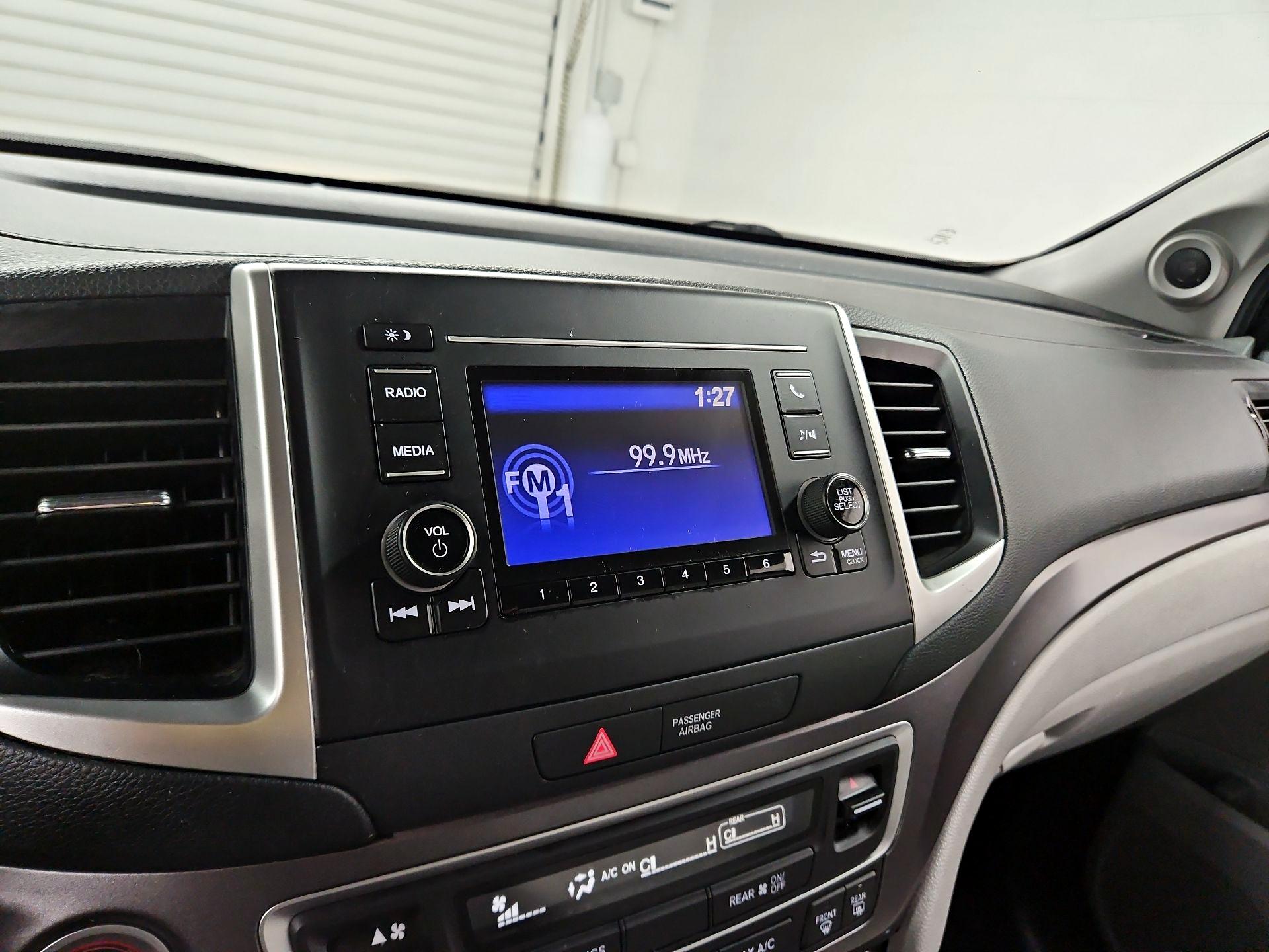 Thumbnail: 2018 Honda Pilot - 15