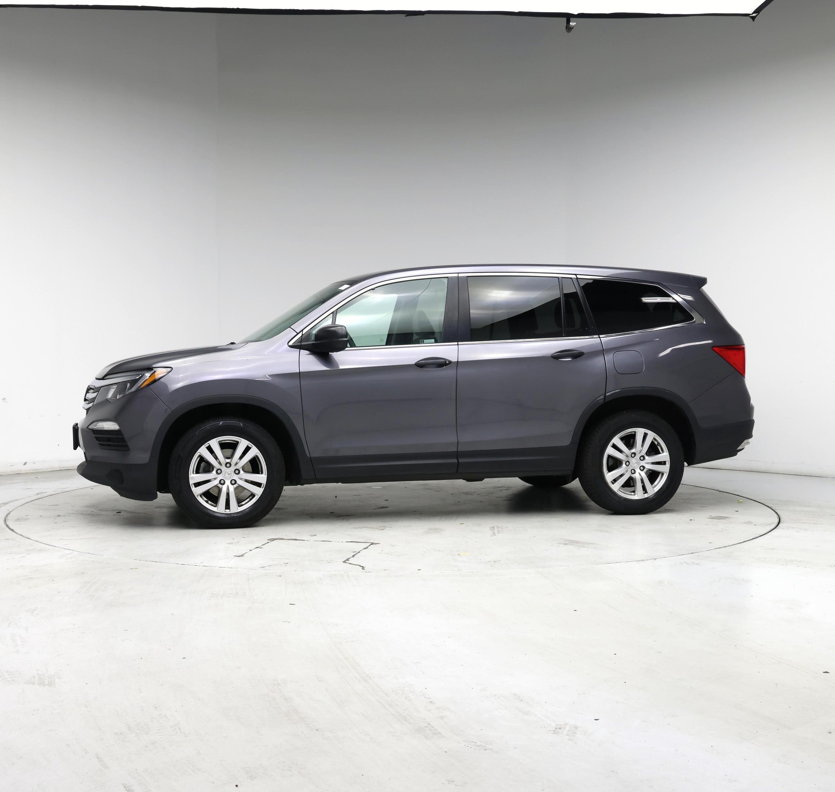 Thumbnail: 2018 Honda Pilot - 3