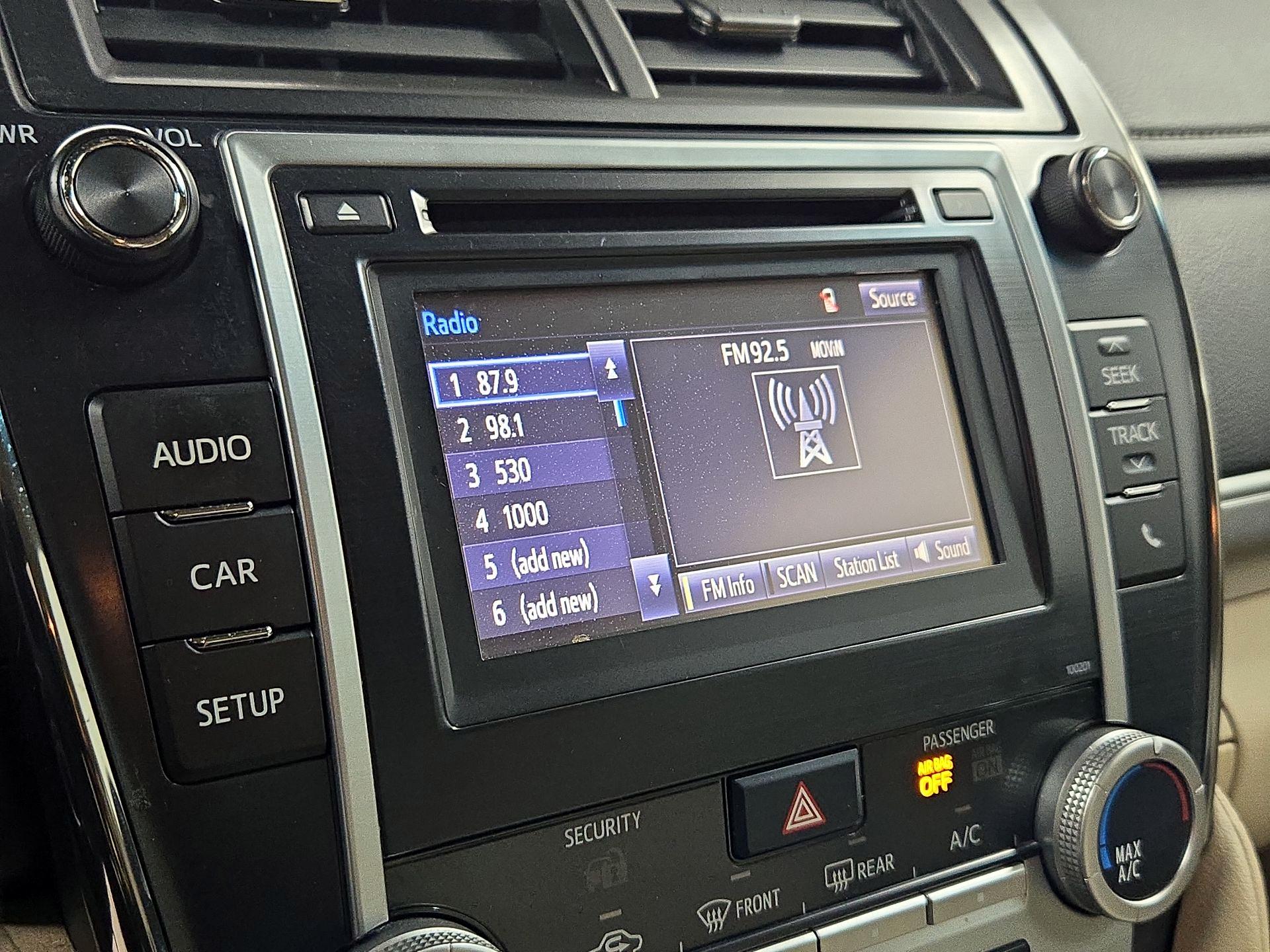 Thumbnail: 2014 Toyota Camry - 15