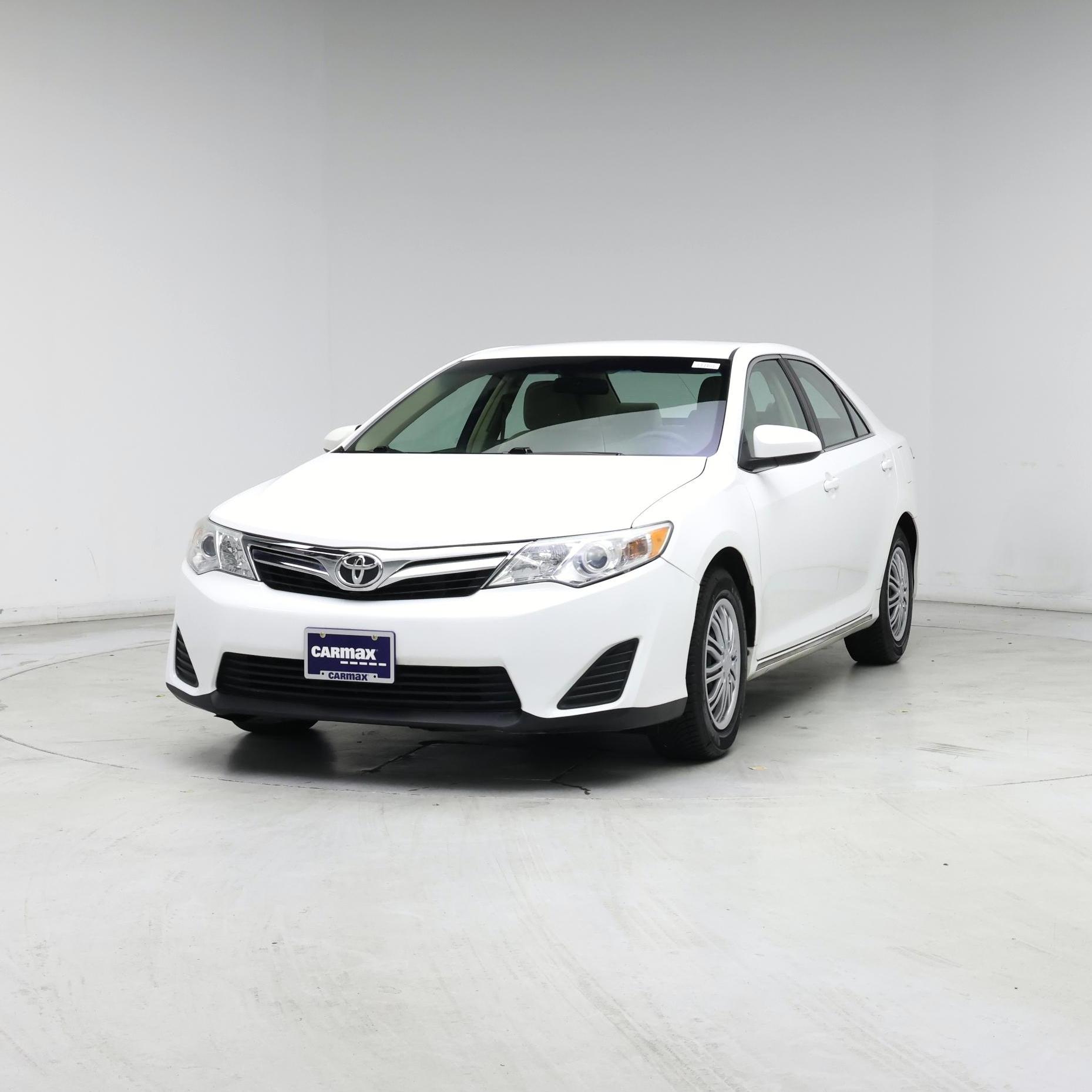 Thumbnail: 2014 Toyota Camry - 4