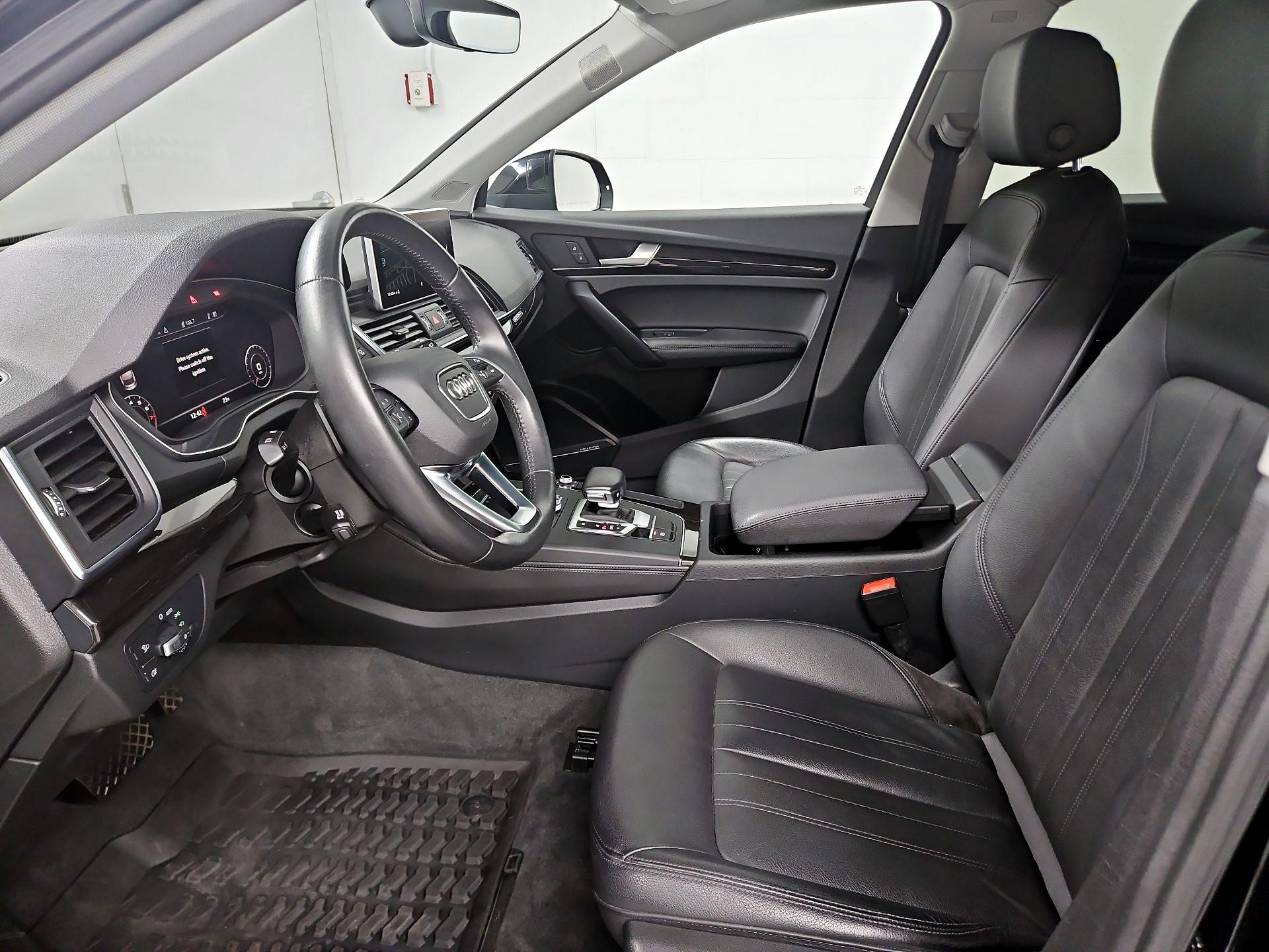 Thumbnail: 2020 Audi Q5 - 11