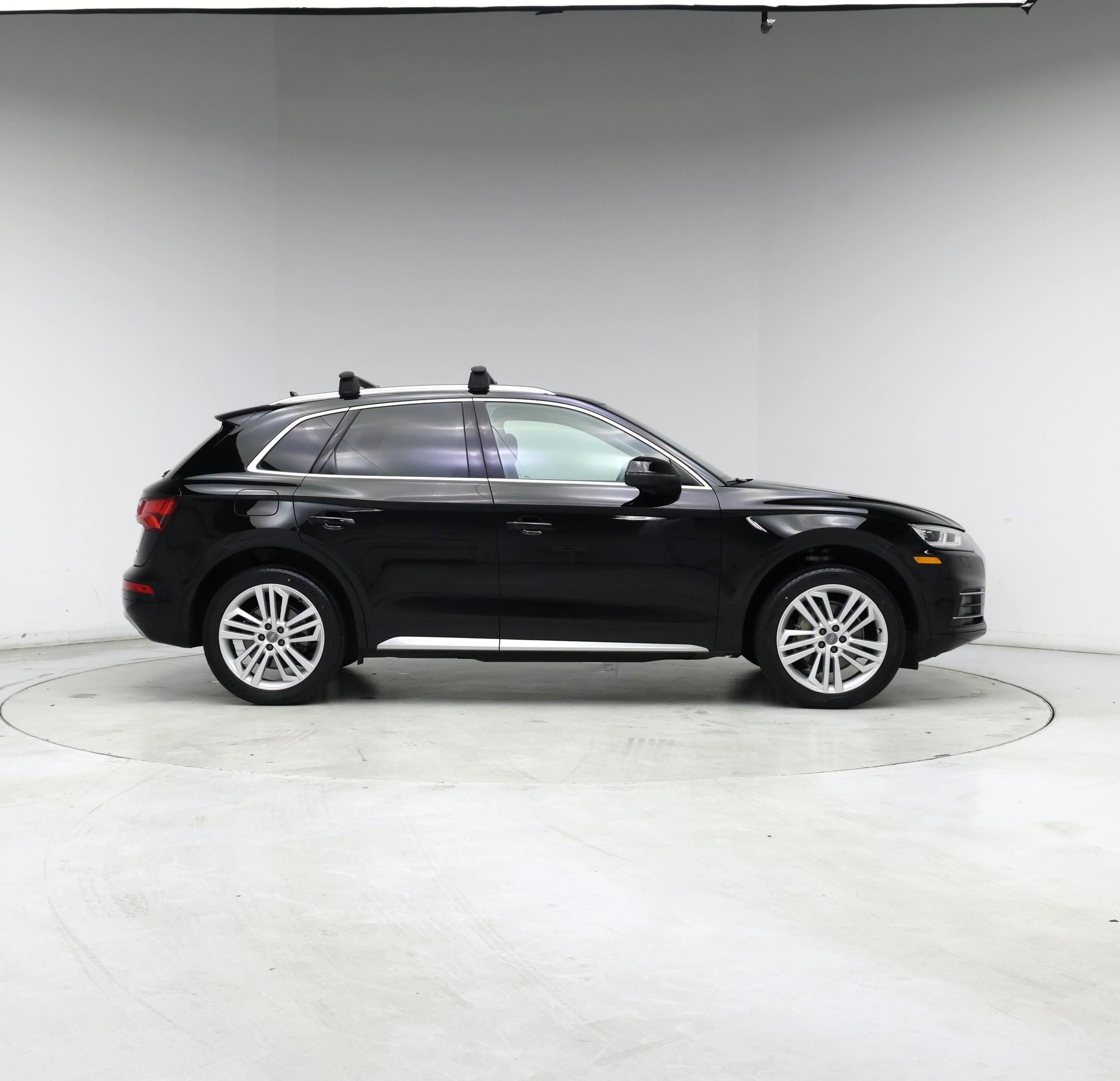 Thumbnail: 2020 Audi Q5 - 7