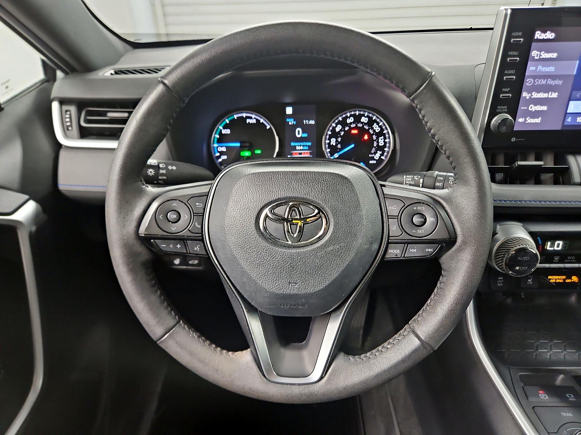 Thumbnail: 2022 Toyota RAV4 - 10