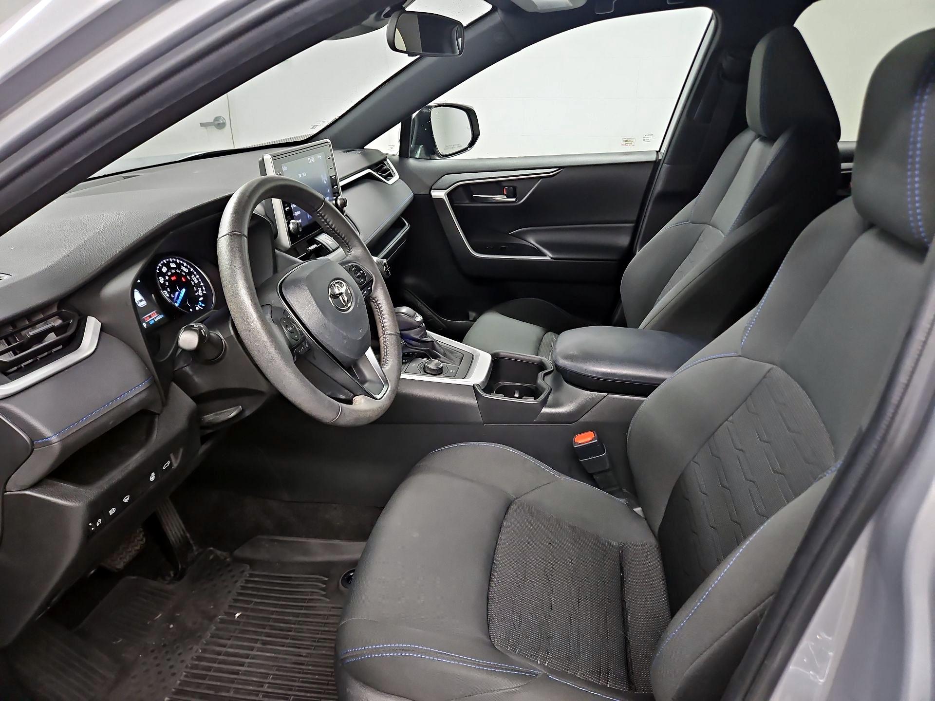 Thumbnail: 2022 Toyota RAV4 - 11