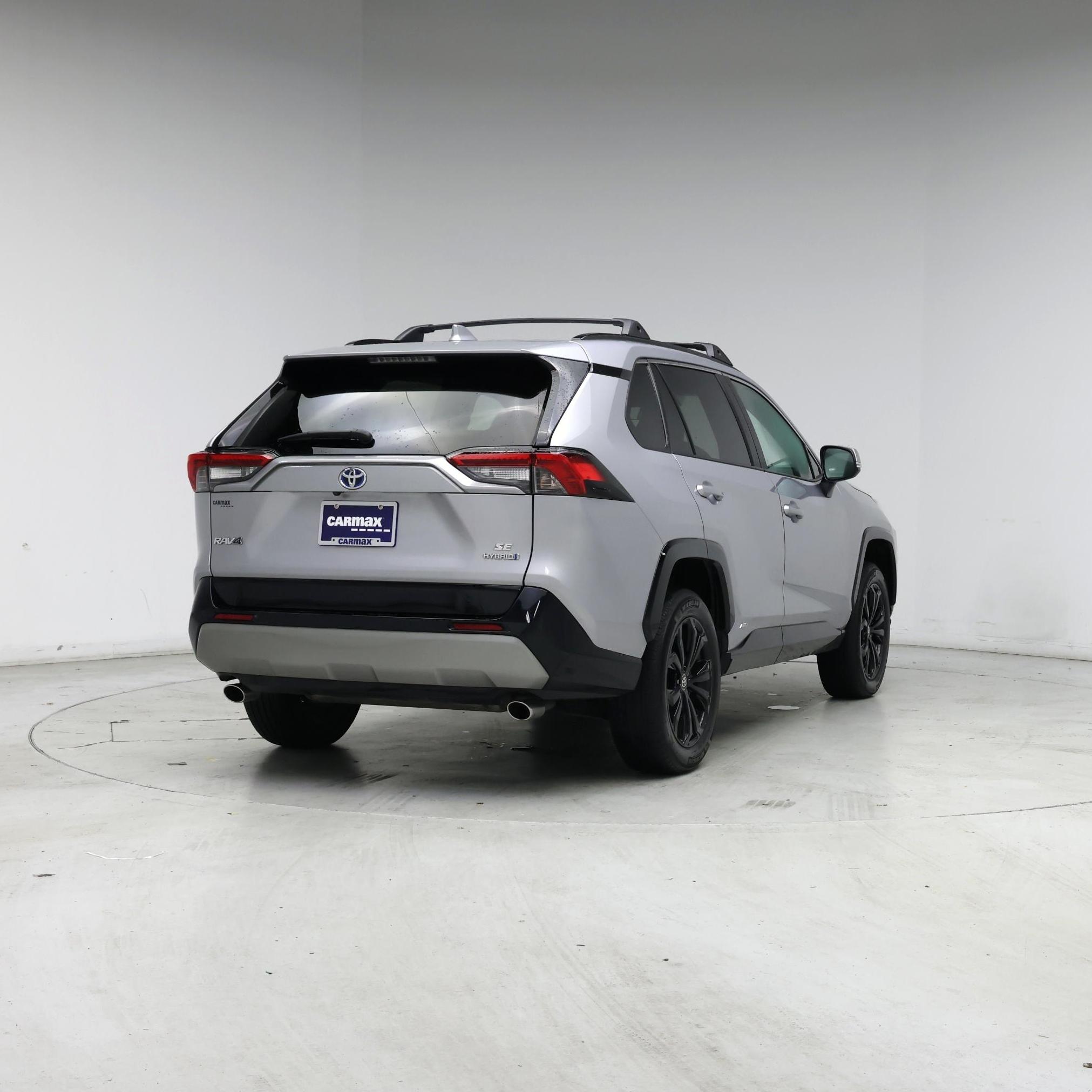 Thumbnail: 2022 Toyota RAV4 - 8