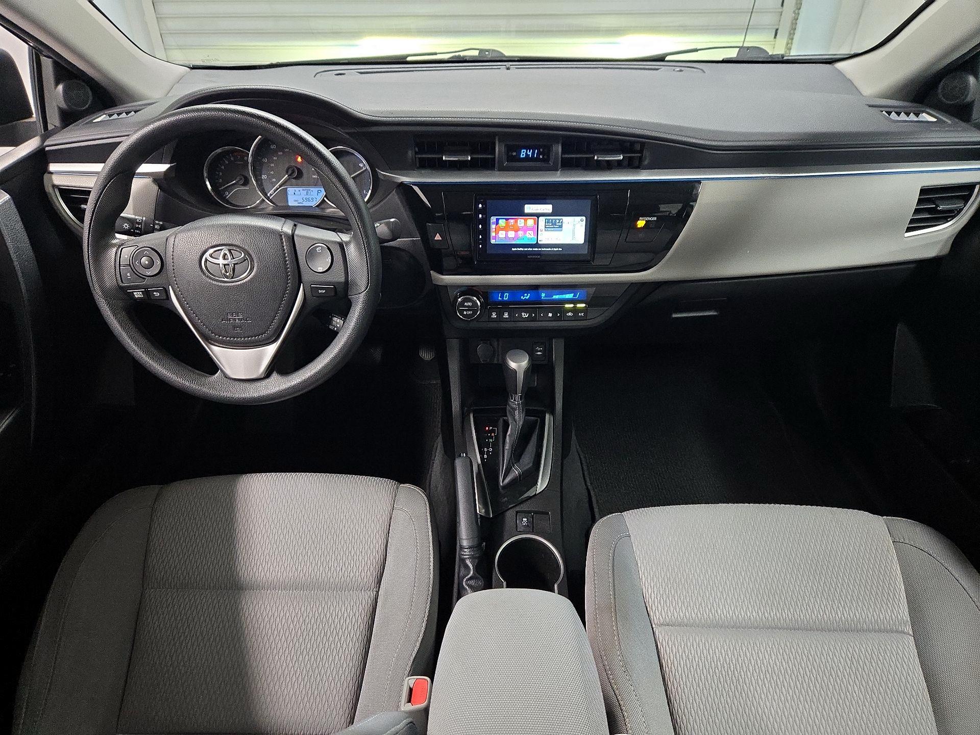 Thumbnail: 2015 Toyota Corolla - 9
