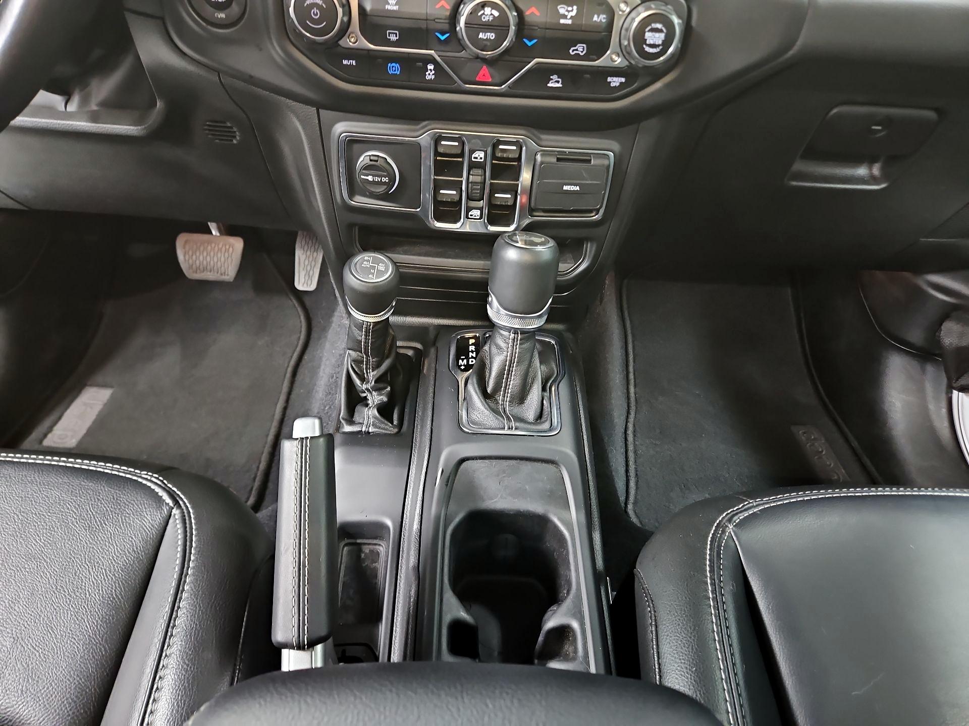 Thumbnail: 2022 Jeep Wrangler - 18