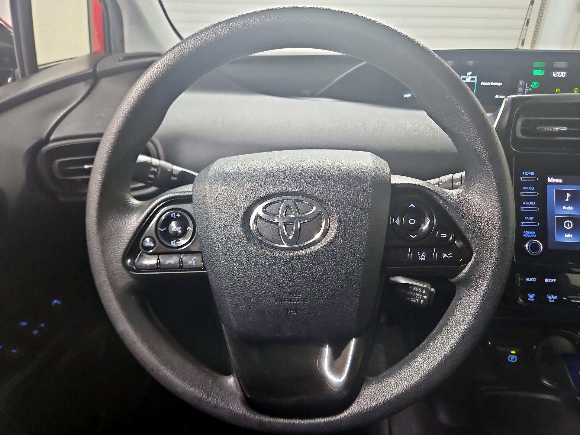 Thumbnail: 2020 Toyota Prius - 10