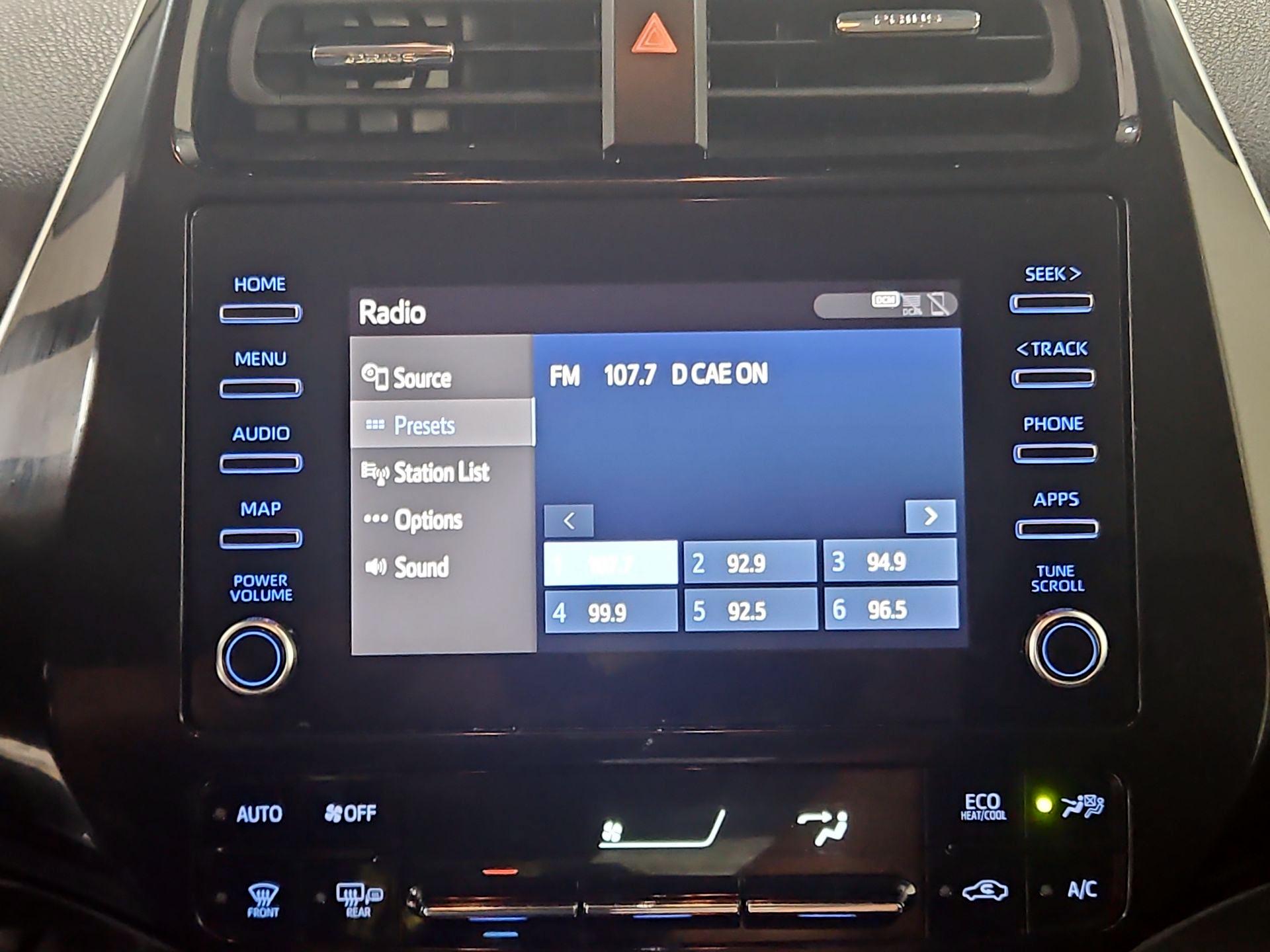 Thumbnail: 2020 Toyota Prius - 15