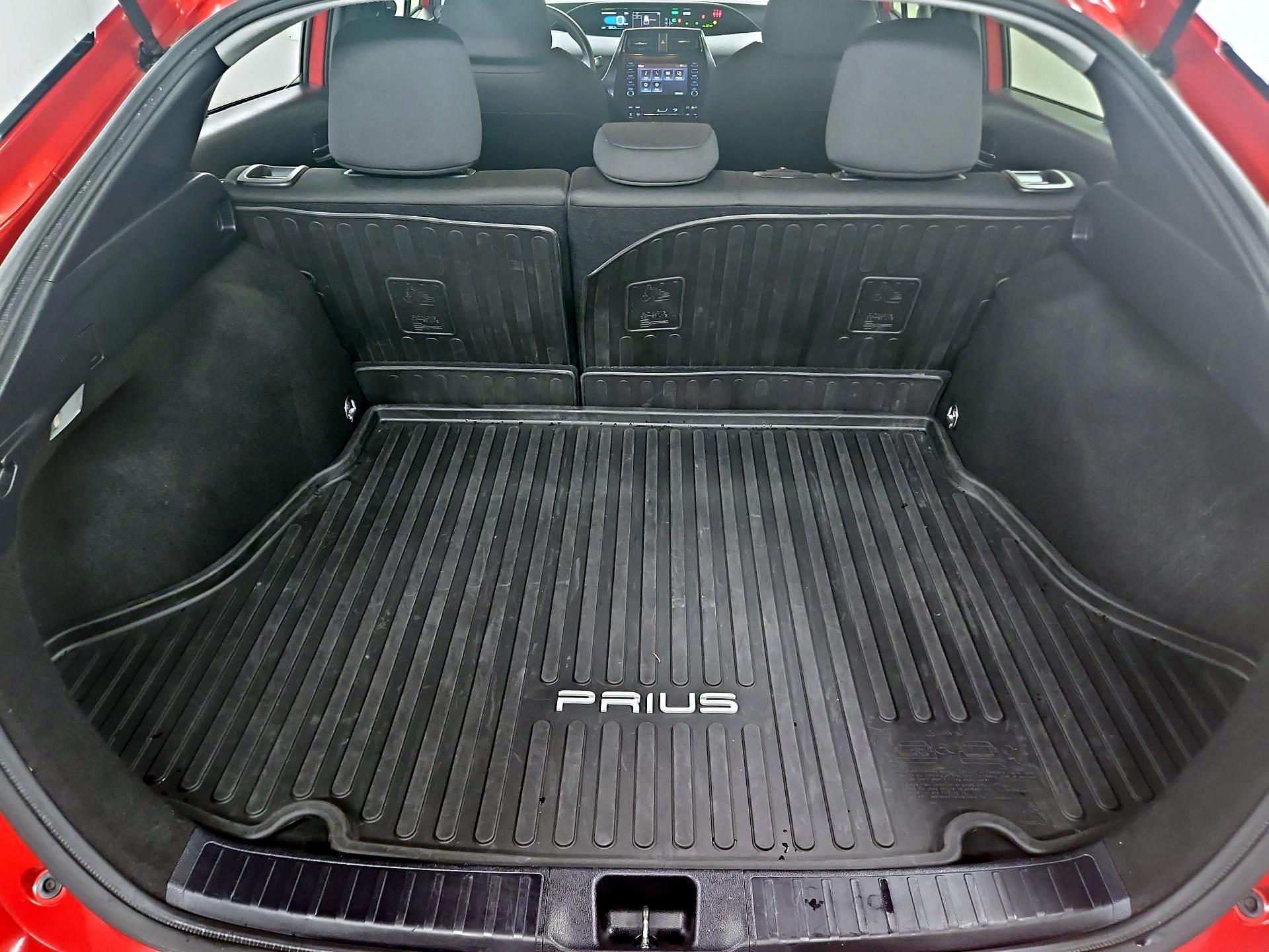 Thumbnail: 2020 Toyota Prius - 20