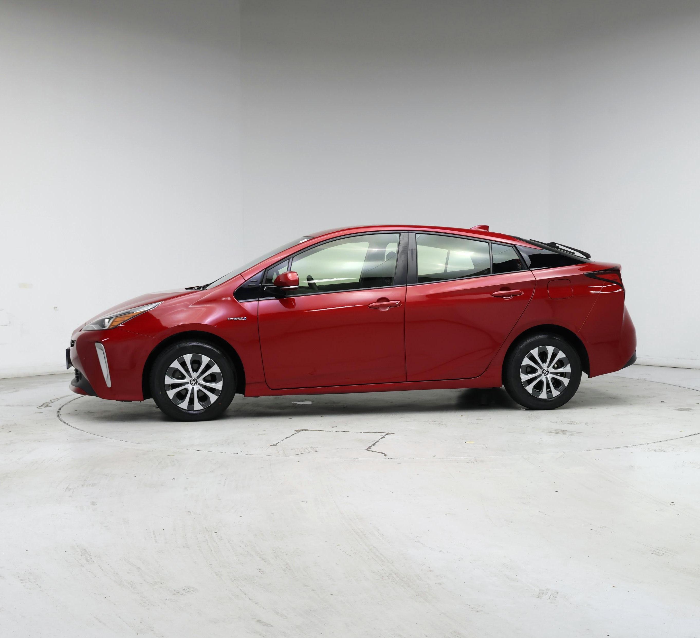 Thumbnail: 2020 Toyota Prius - 3