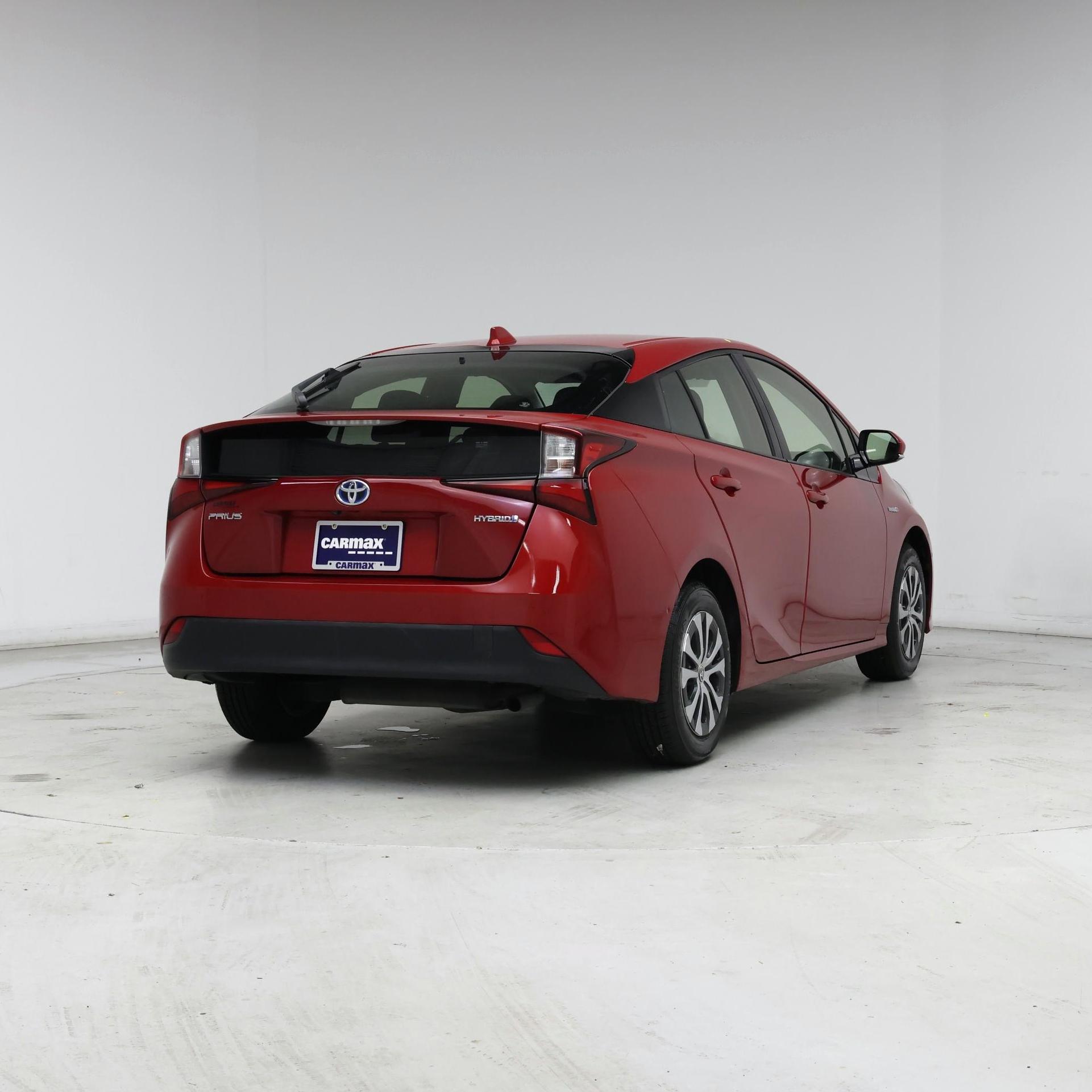 Thumbnail: 2020 Toyota Prius - 8