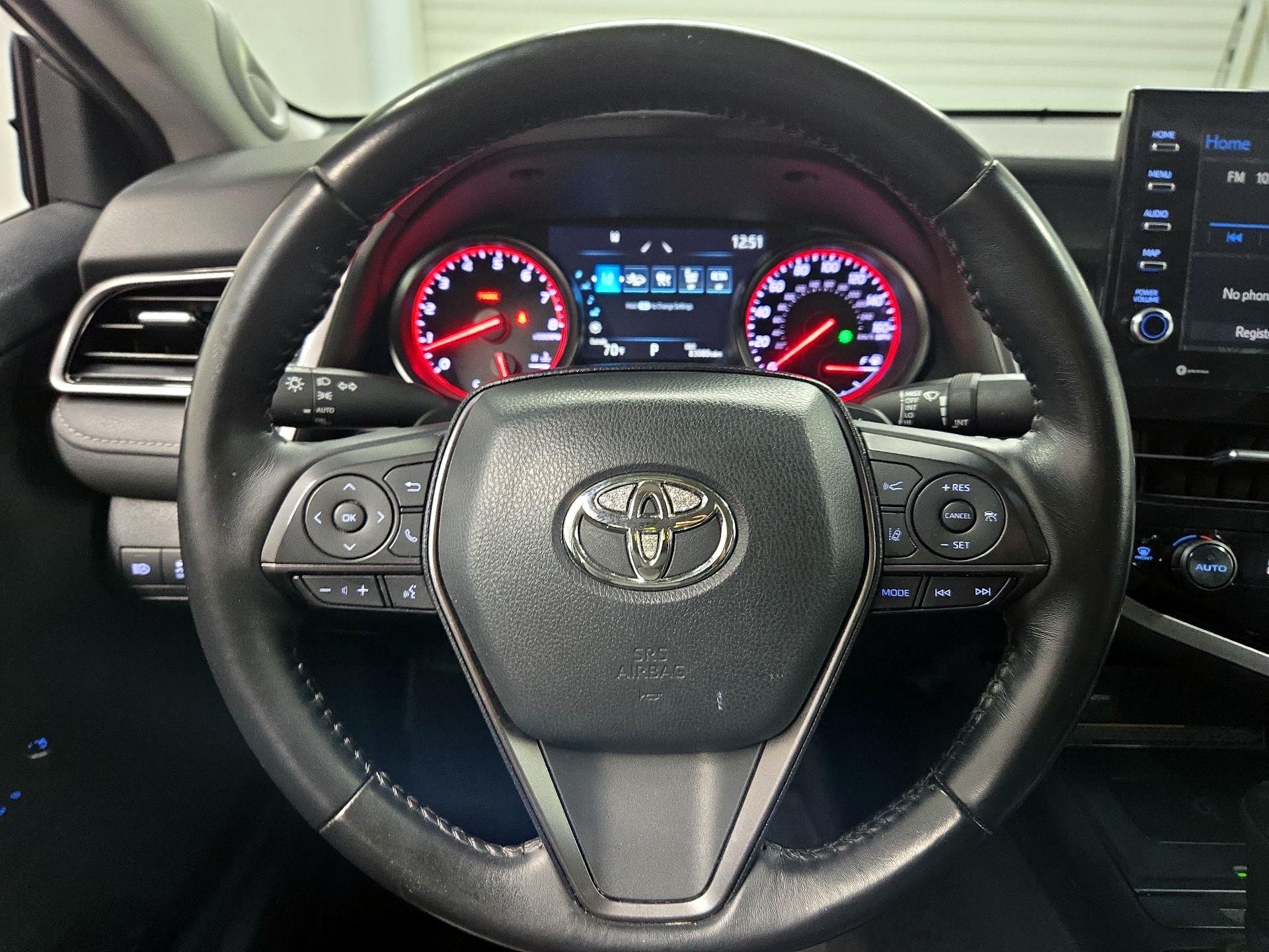 Thumbnail: 2021 Toyota Camry - 10