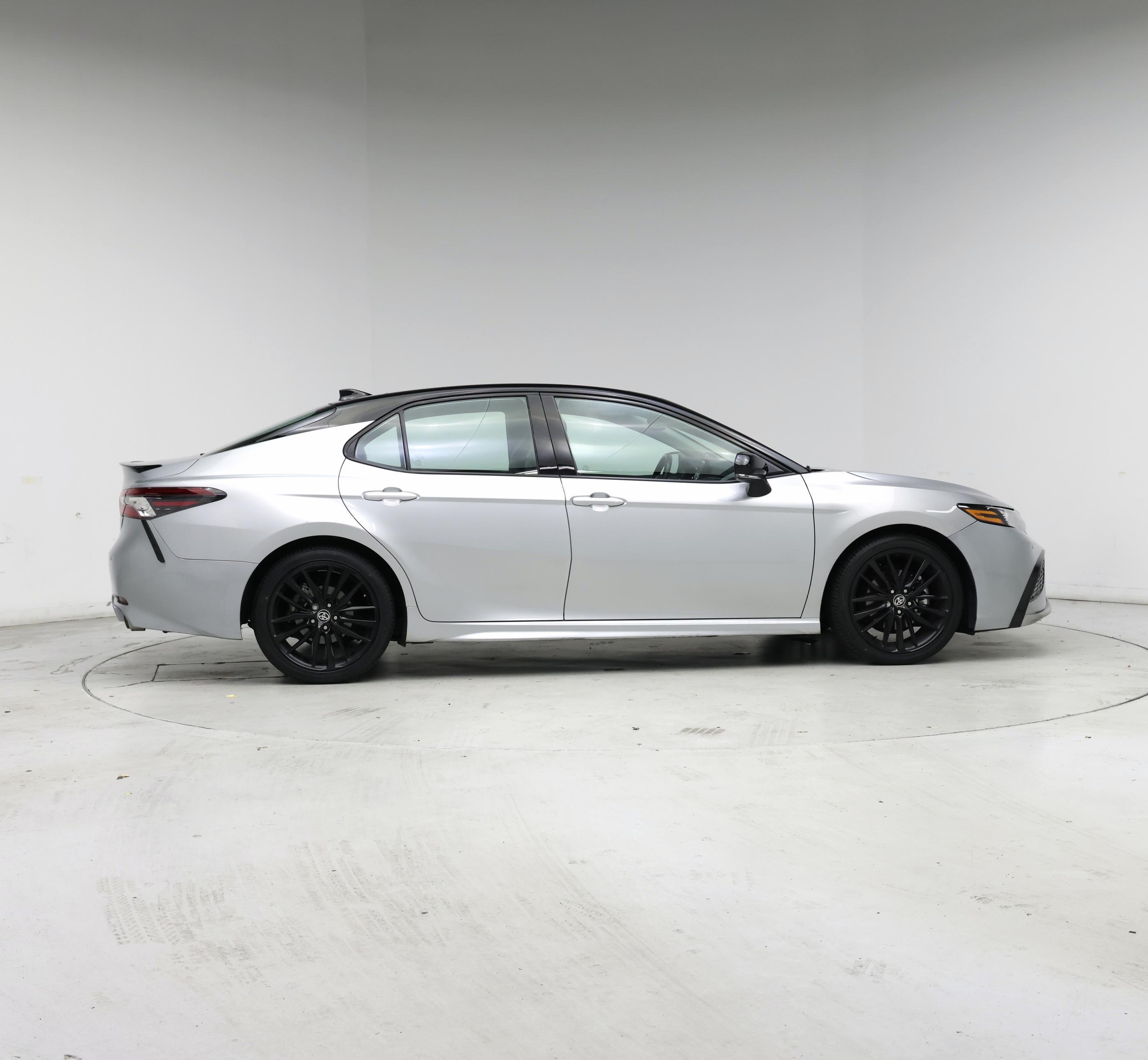 Thumbnail: 2021 Toyota Camry - 7