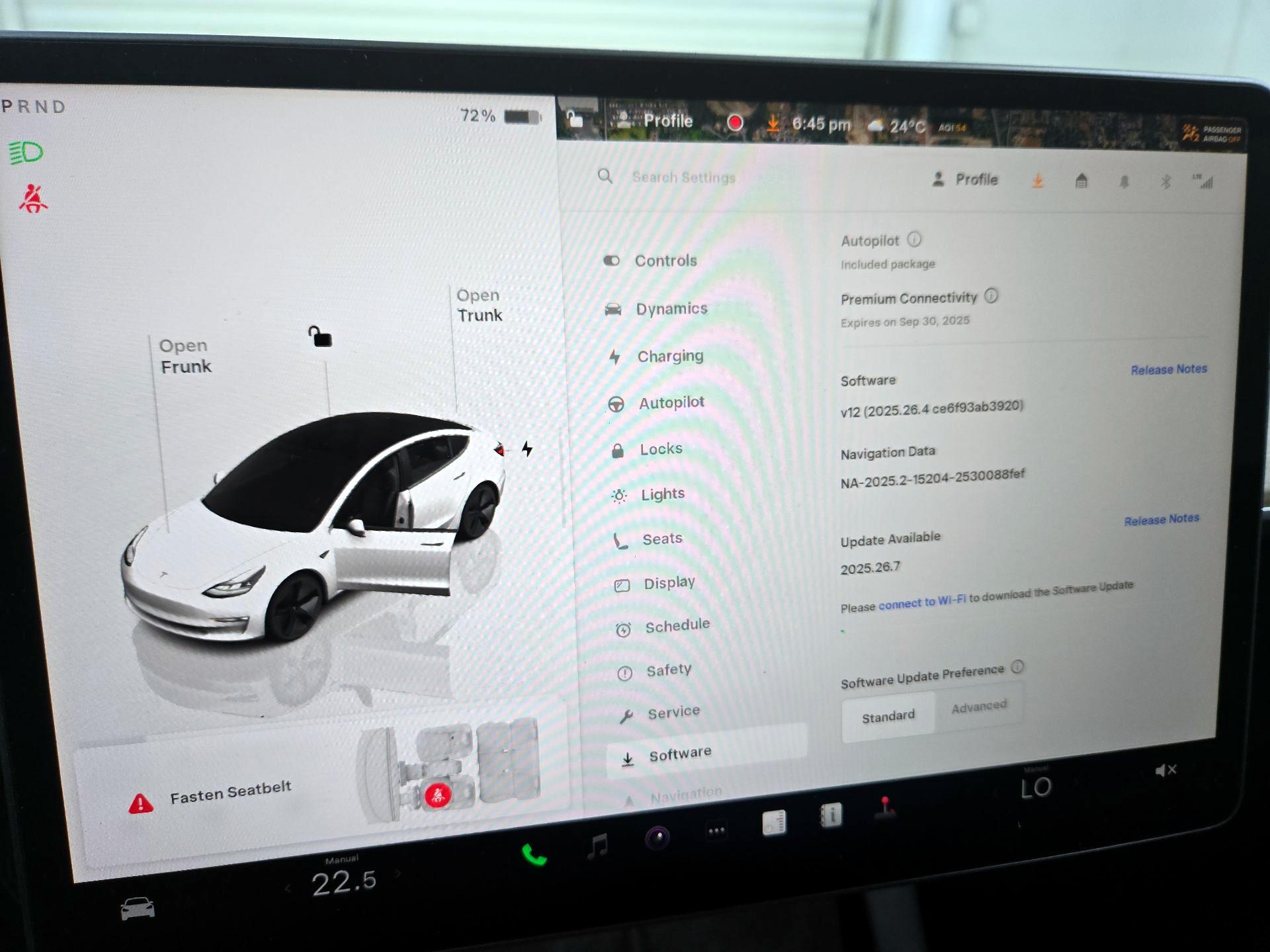 Thumbnail: 2022 Tesla Model 3 - 14
