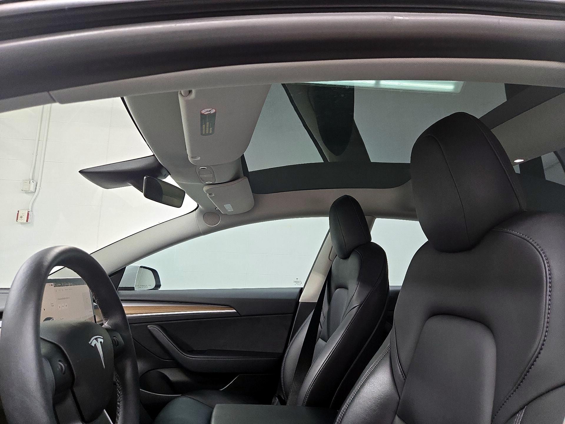 Thumbnail: 2022 Tesla Model 3 - 20