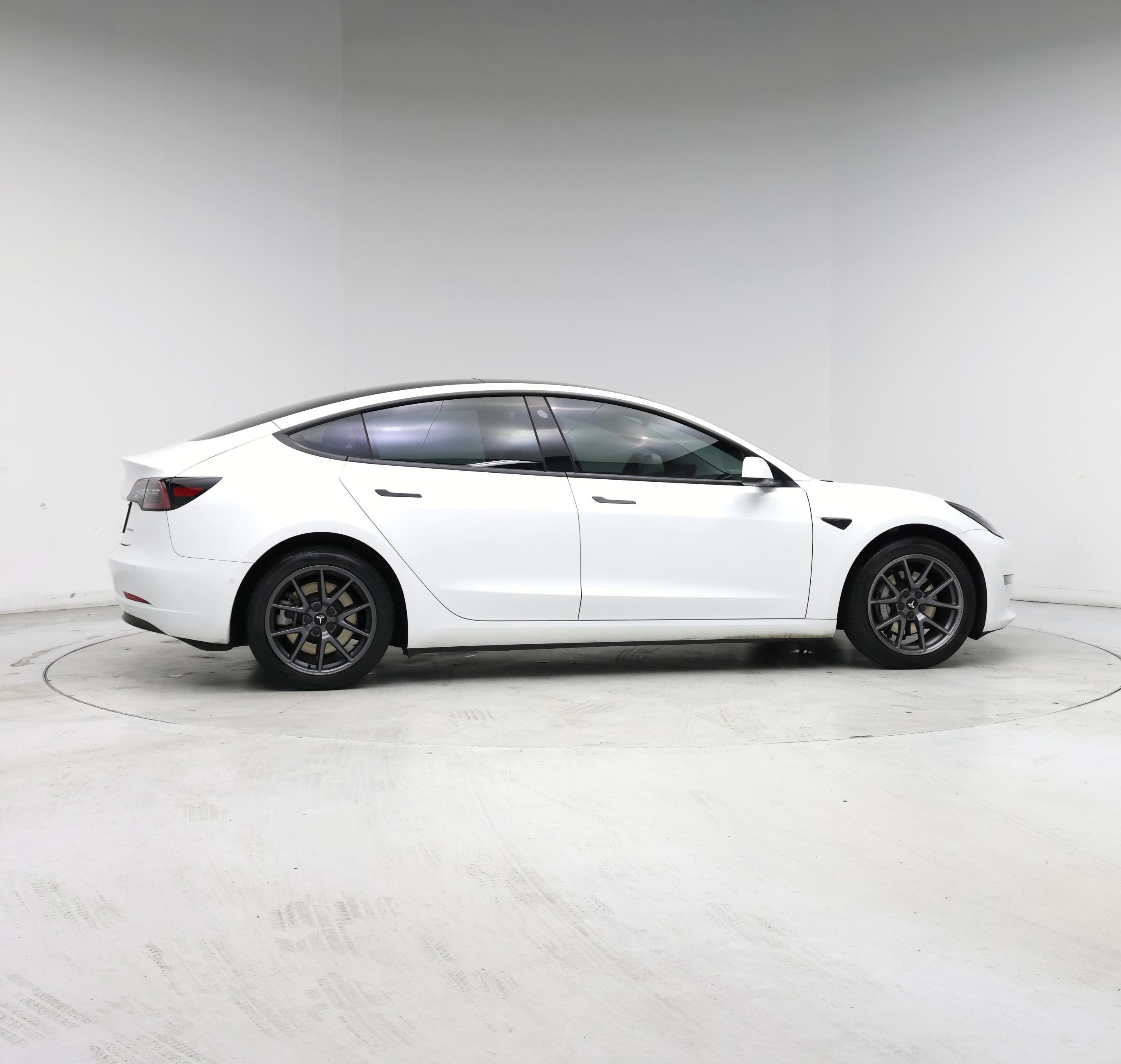 Thumbnail: 2022 Tesla Model 3 - 7