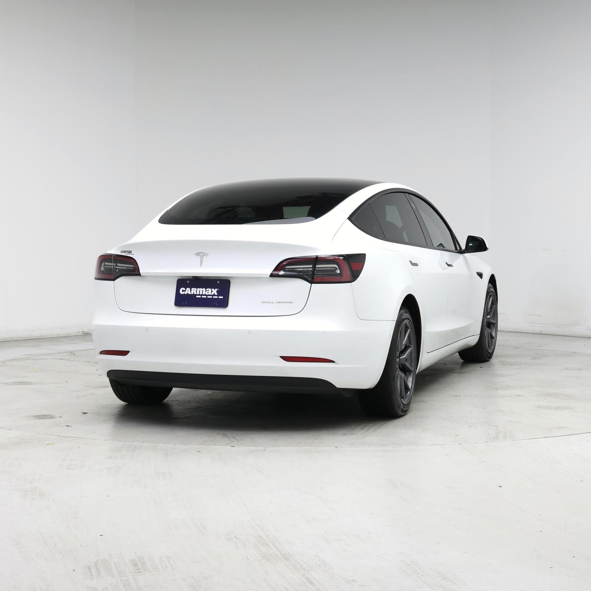 Thumbnail: 2022 Tesla Model 3 - 8