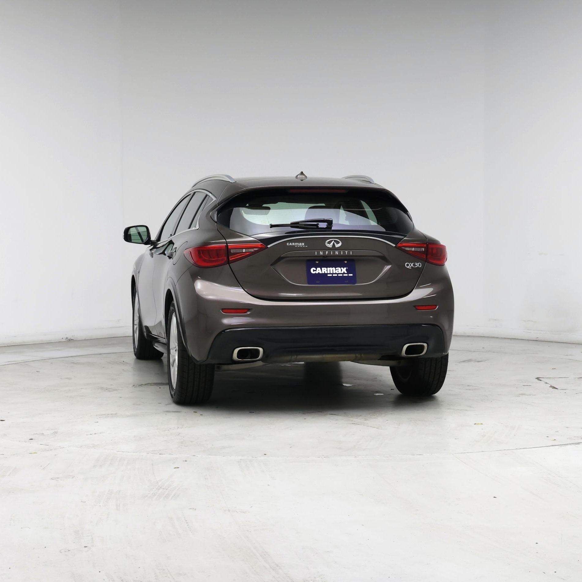 Thumbnail: 2019 INFINITI QX30 - 6