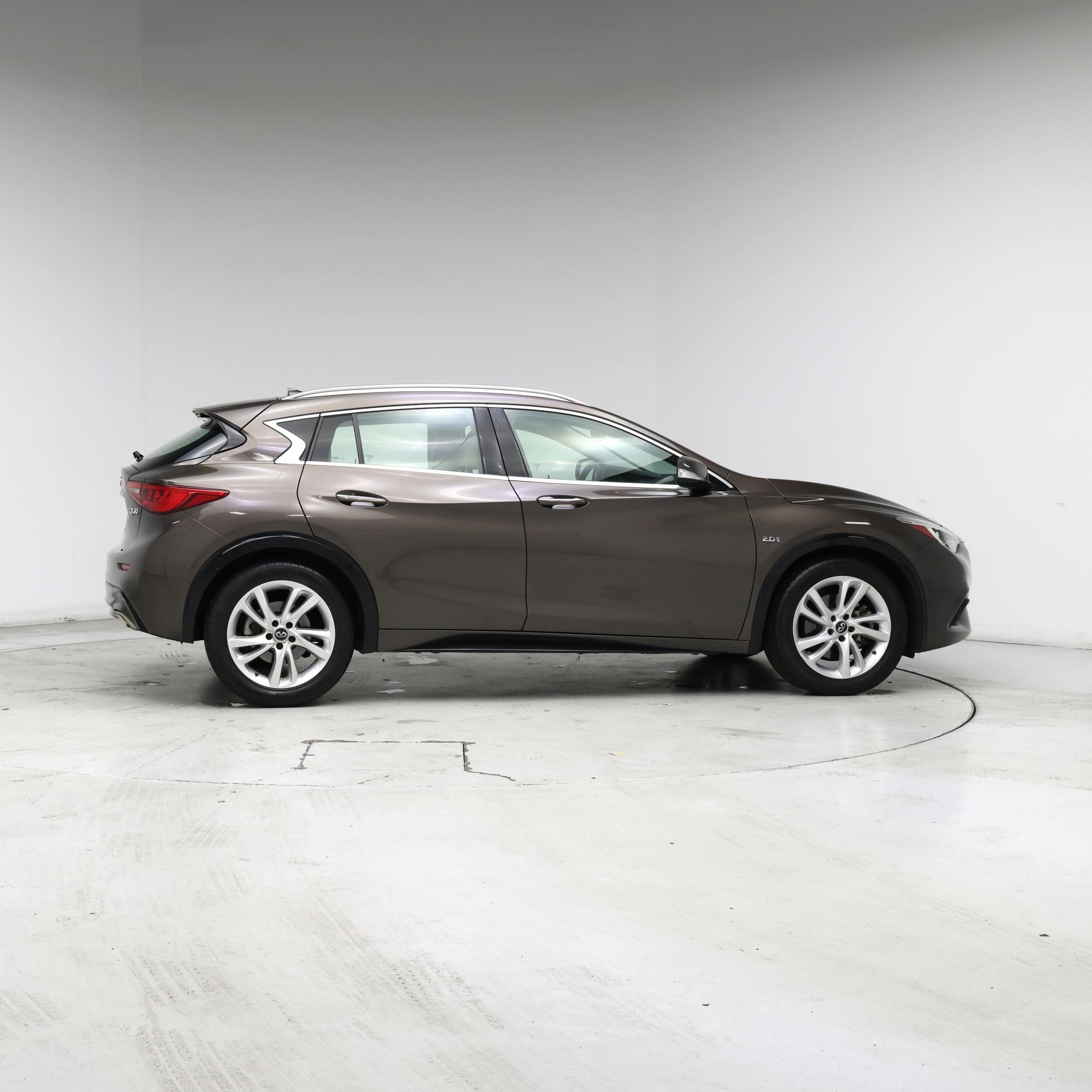 Thumbnail: 2019 INFINITI QX30 - 7