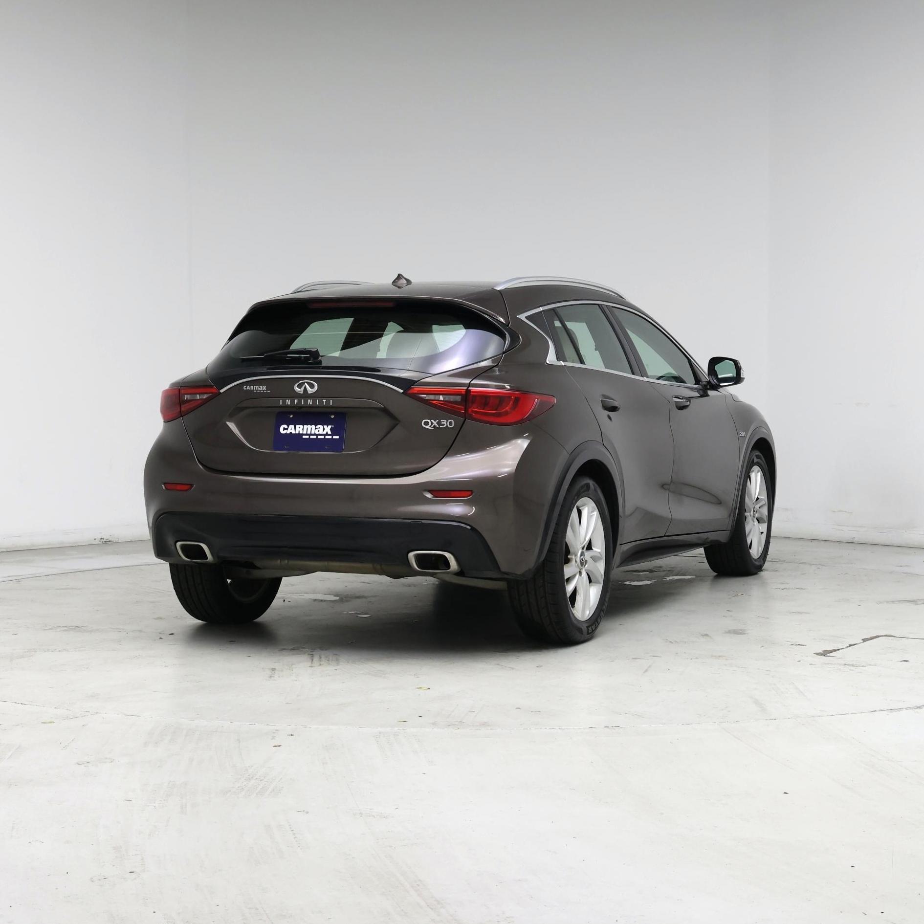 Thumbnail: 2019 INFINITI QX30 - 8