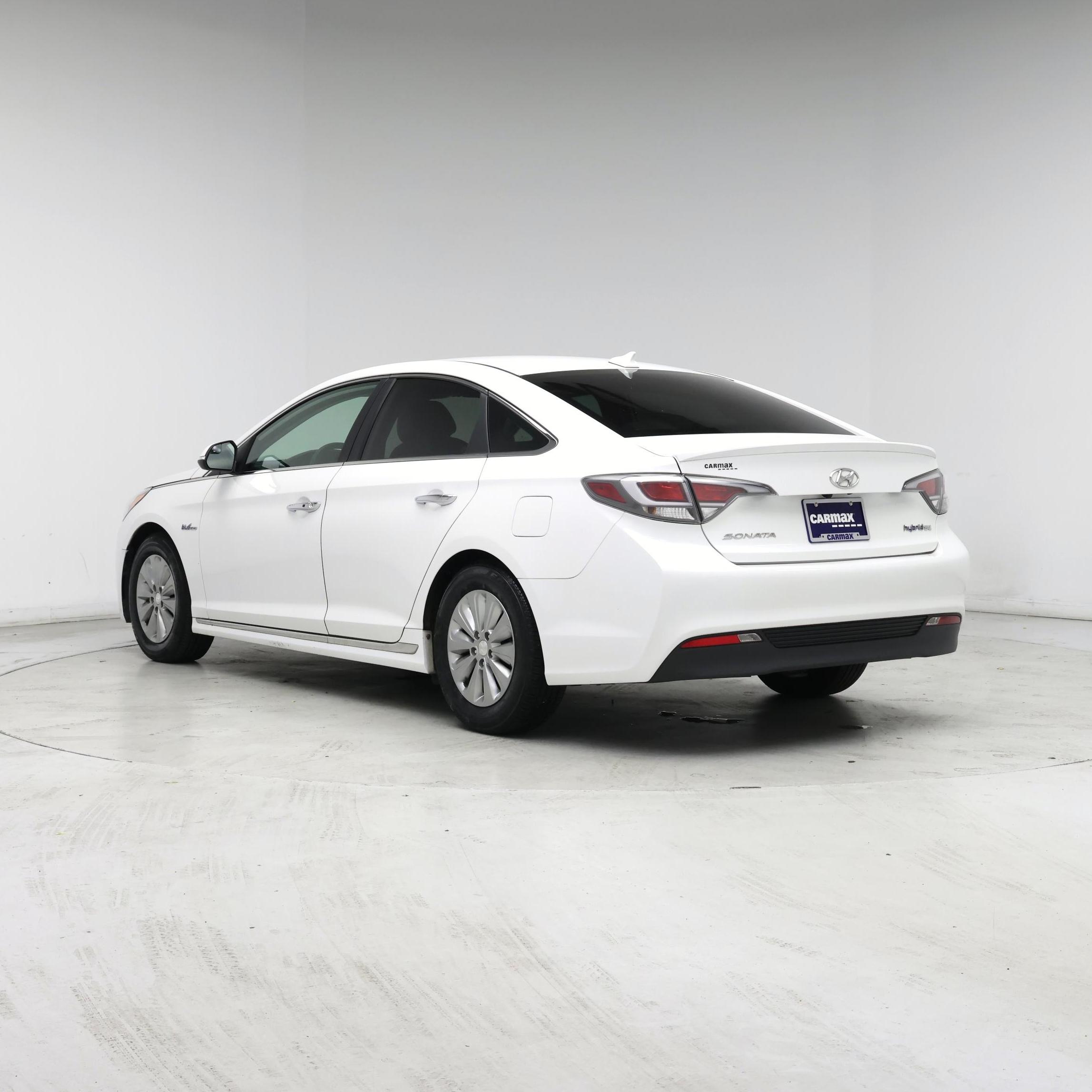 Thumbnail: 2016 Hyundai Sonata - 2