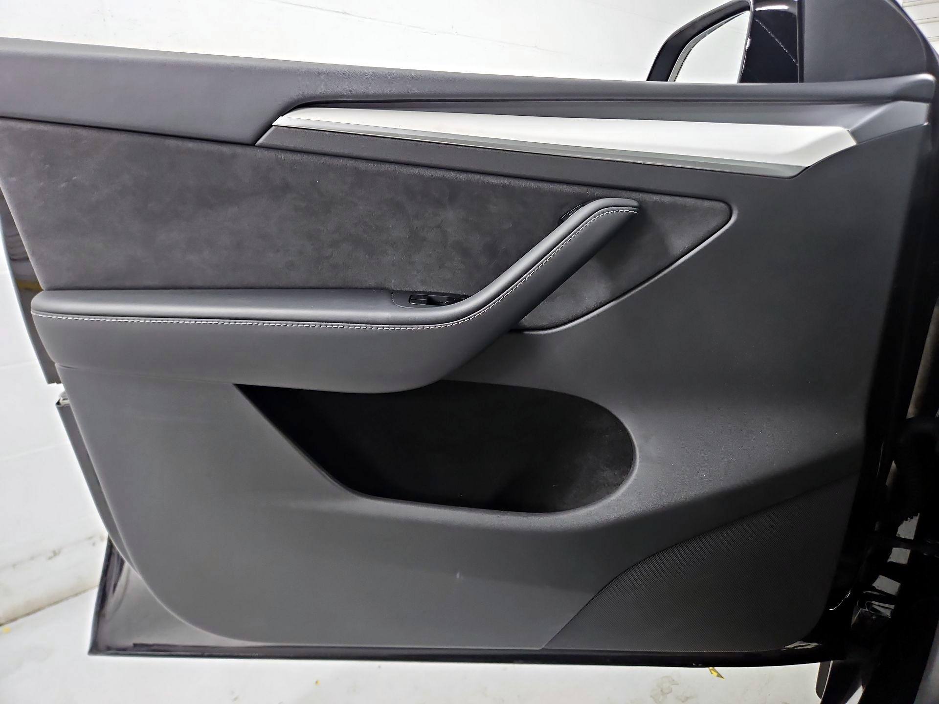 Thumbnail: 2025 Tesla Model Y - 12