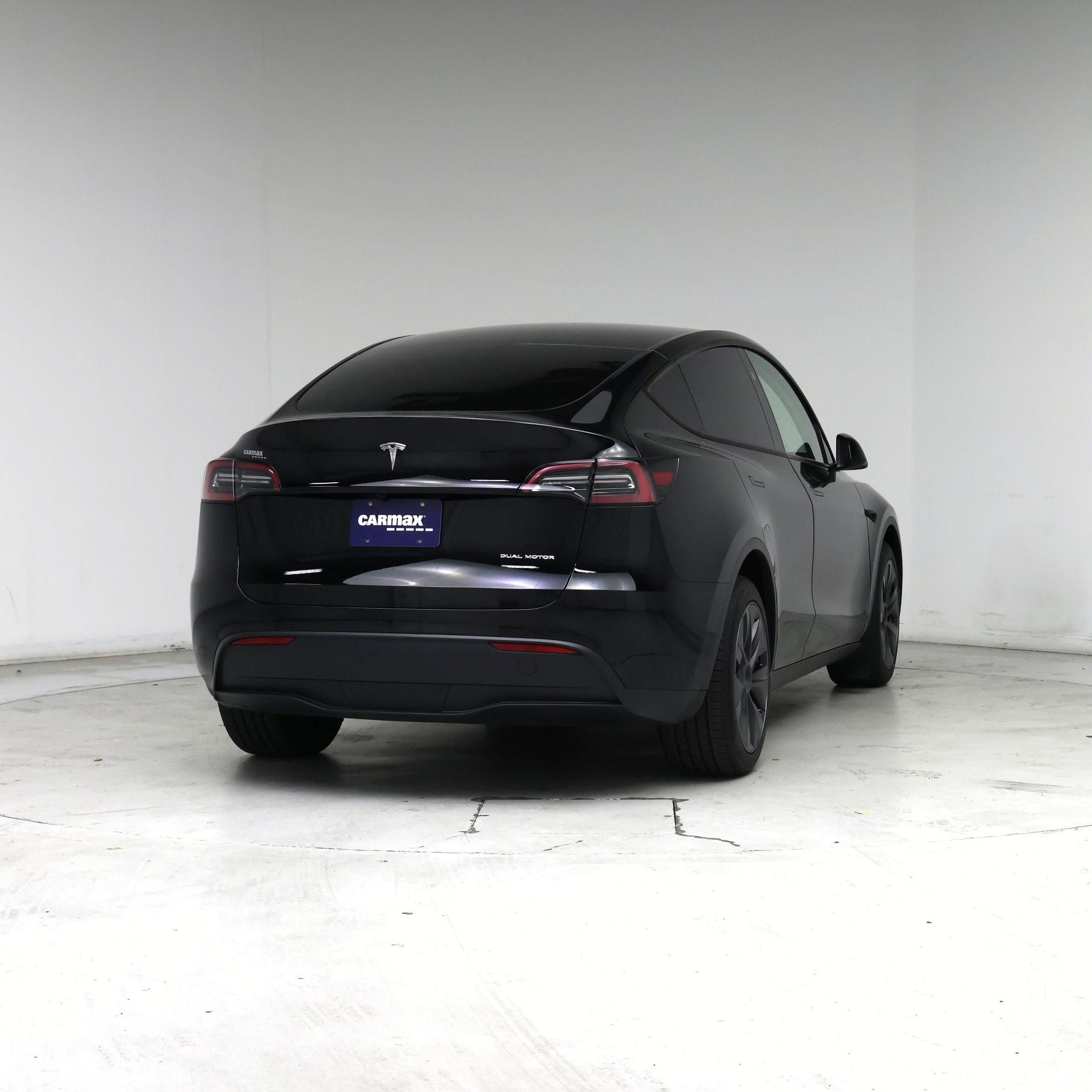 Thumbnail: 2025 Tesla Model Y - 8