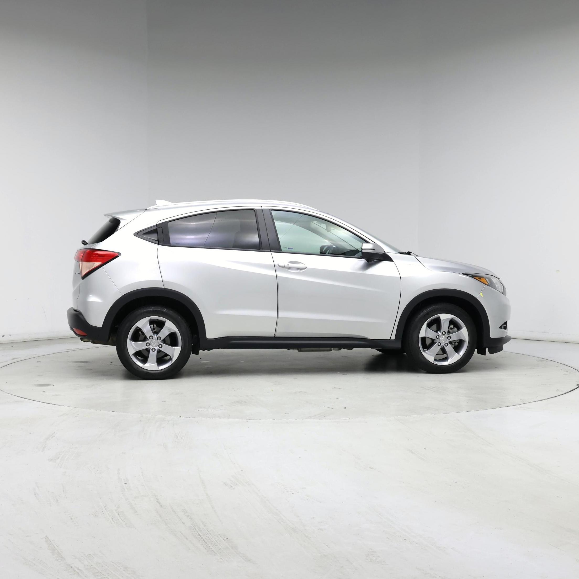 Thumbnail: 2016 Honda HR-V - 7