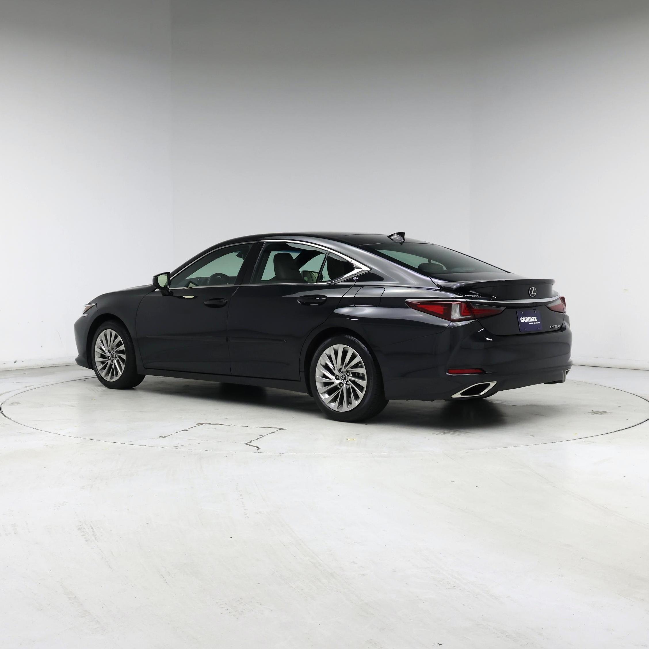 Thumbnail: 2022 Lexus ES - 2