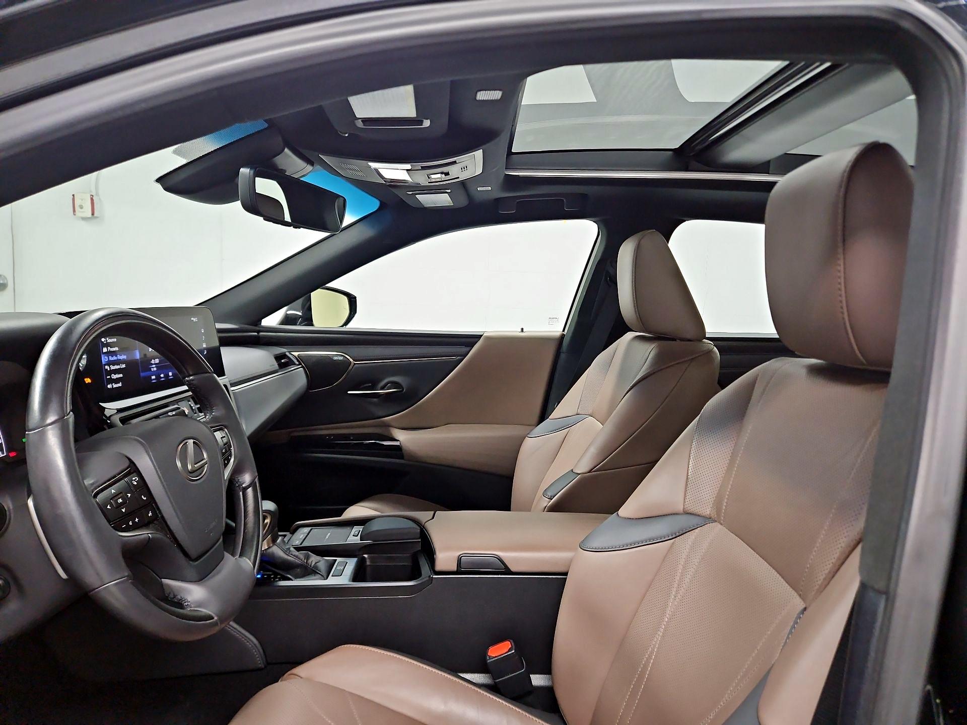 Thumbnail: 2022 Lexus ES - 20