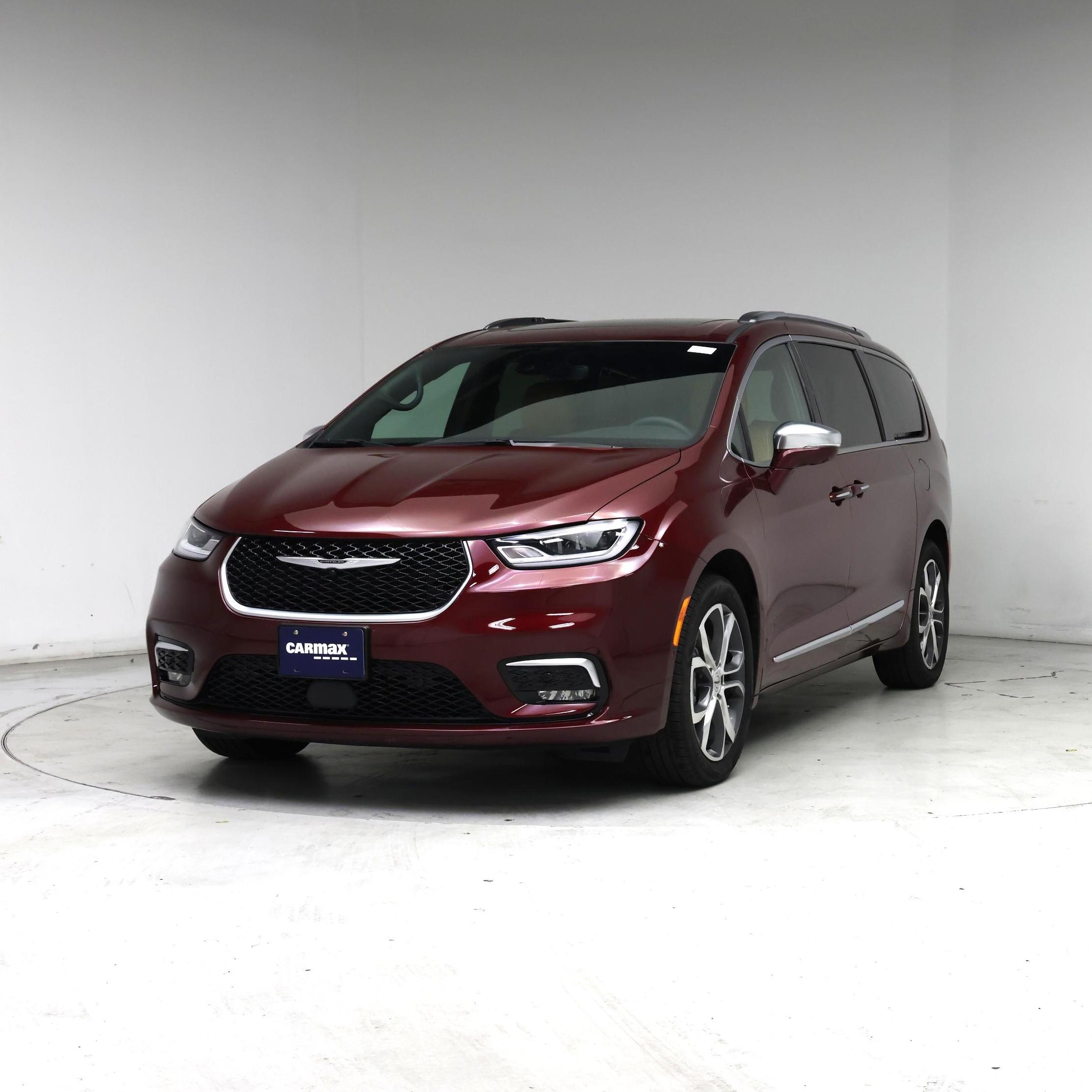 Thumbnail: 2022 Chrysler Pacifica - 4