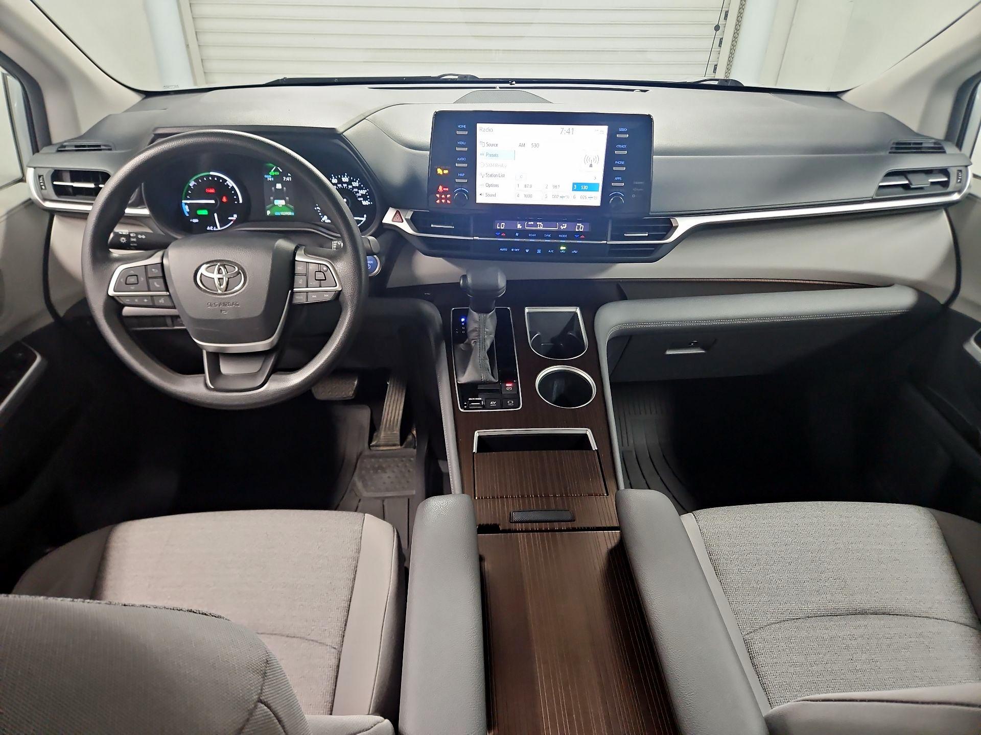 Thumbnail: 2021 Toyota Sienna - 9
