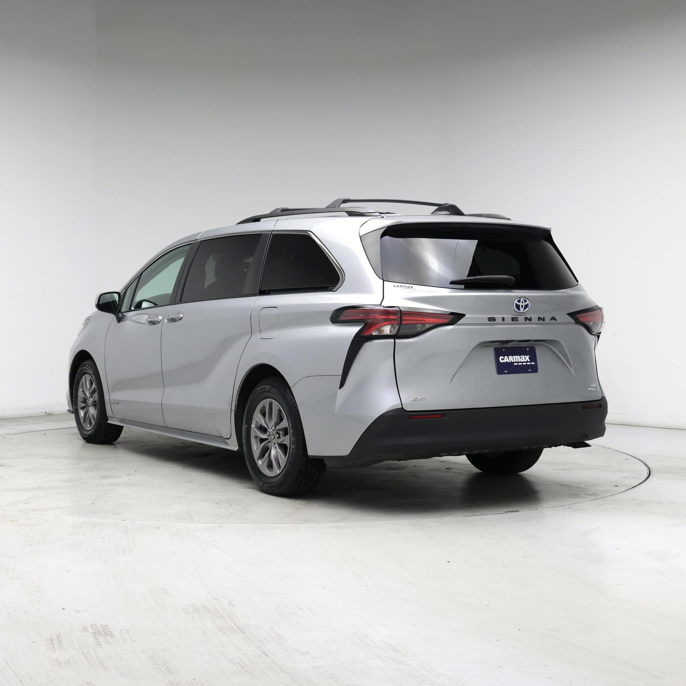 Thumbnail: 2021 Toyota Sienna - 2