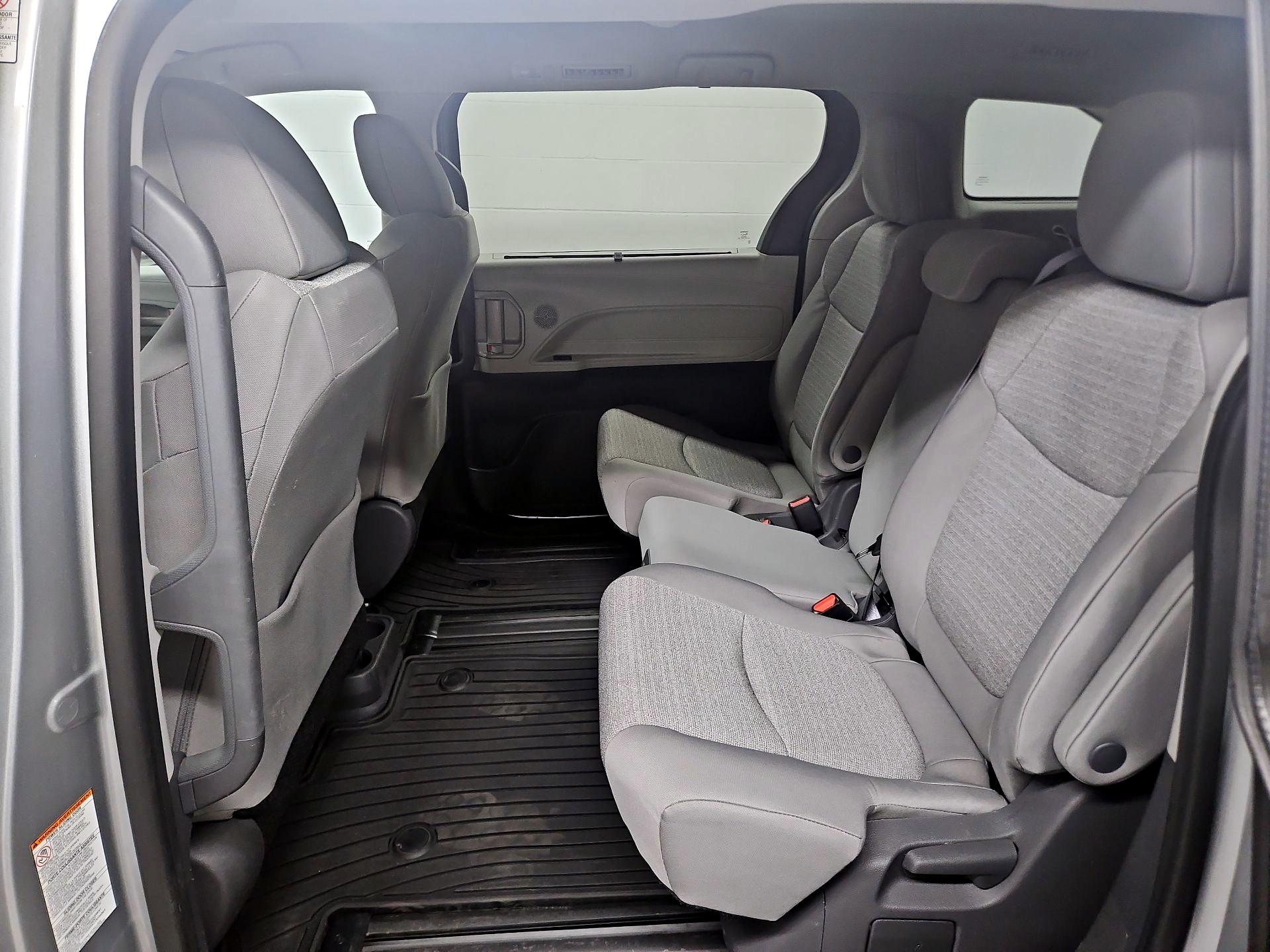 Thumbnail: 2021 Toyota Sienna - 19