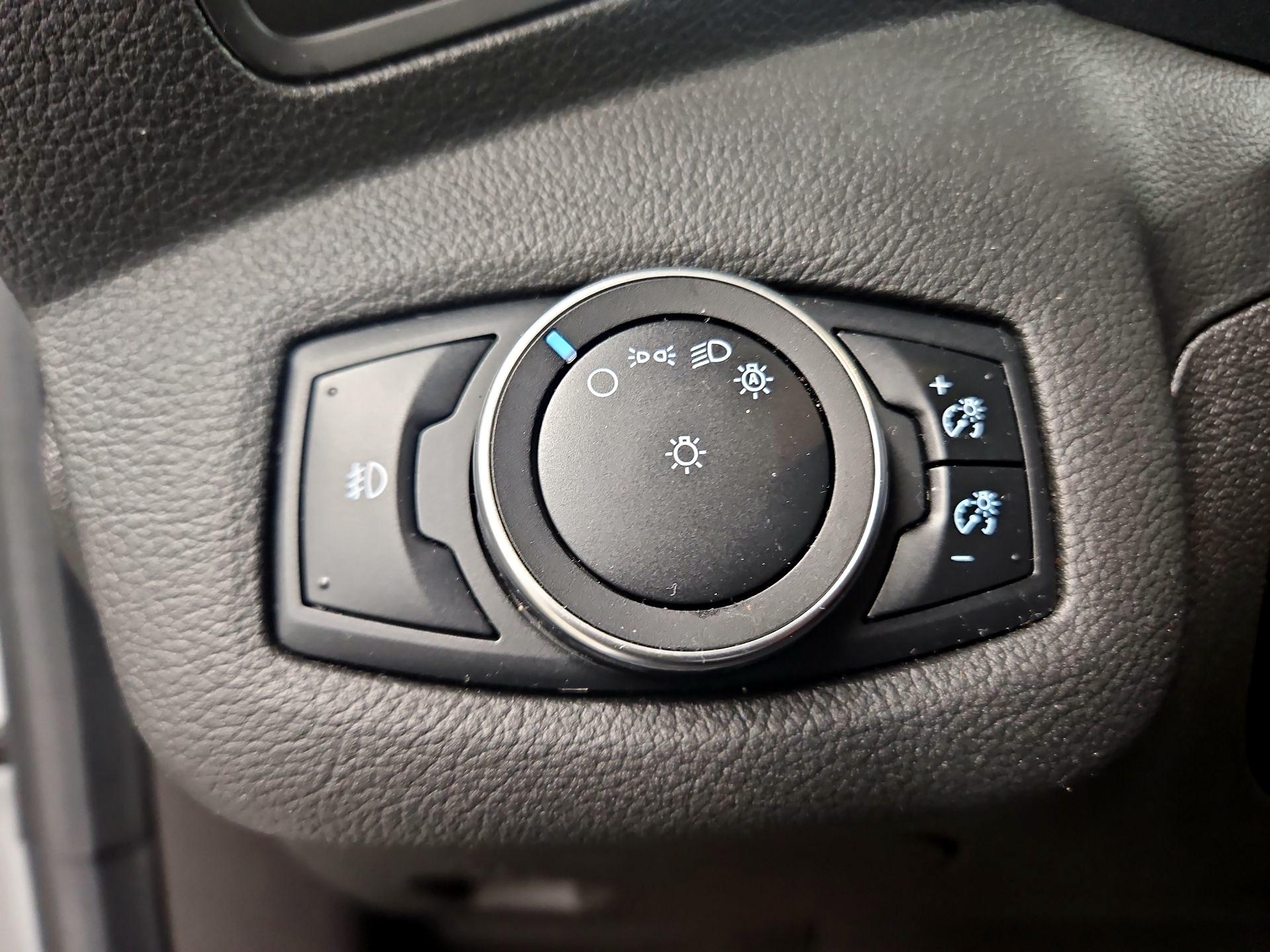 Thumbnail: 2015 Ford Escape - 13