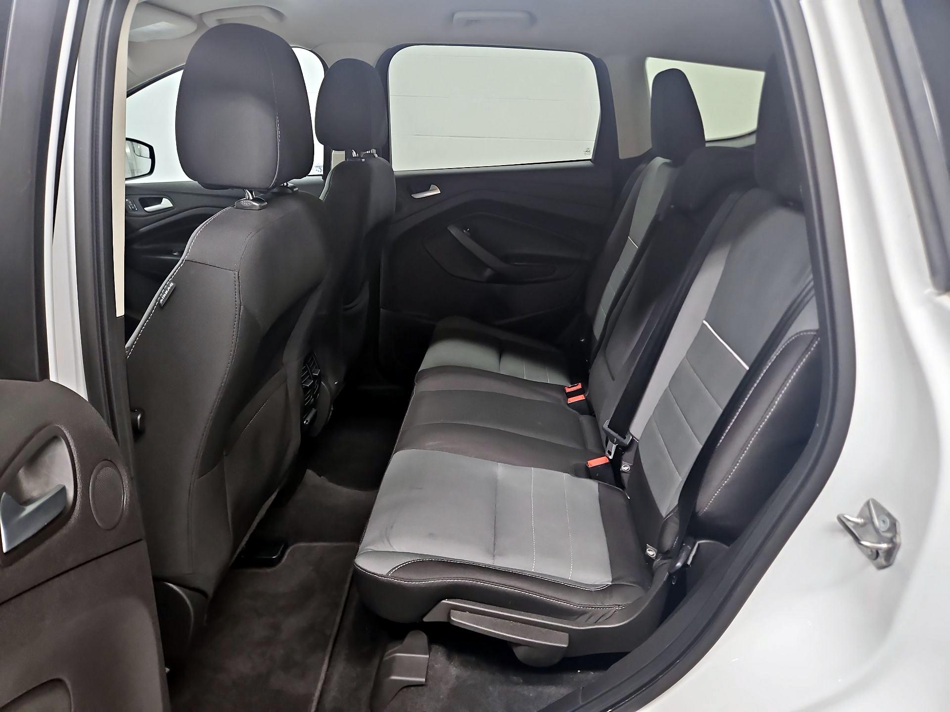 Thumbnail: 2015 Ford Escape - 19