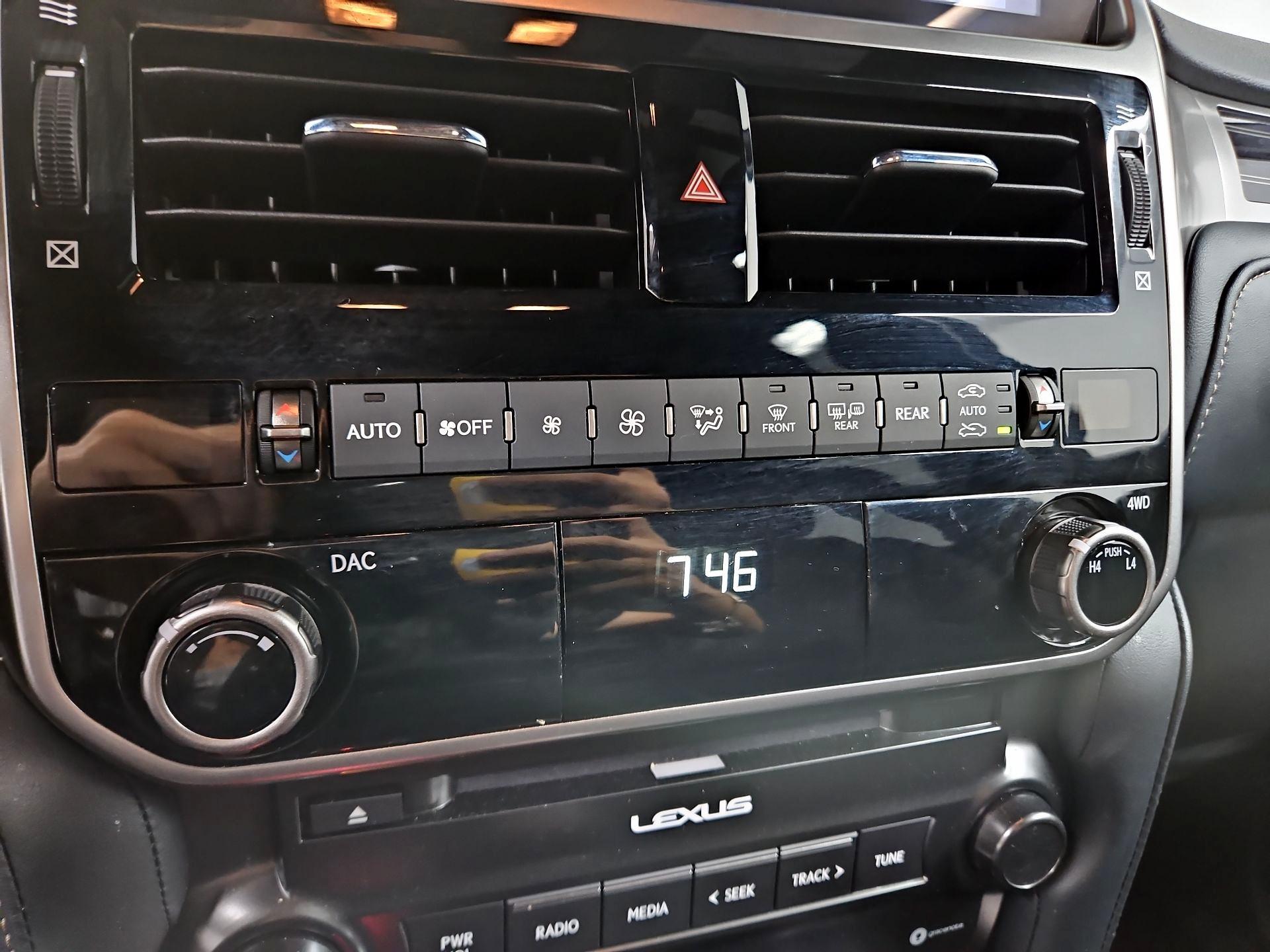 Thumbnail: 2023 Lexus GX - 17