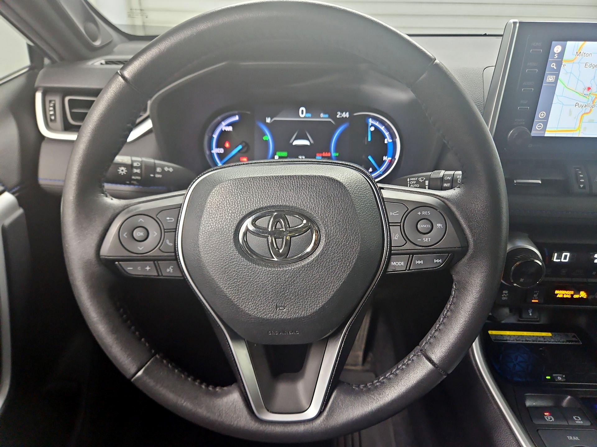 Thumbnail: 2021 Toyota RAV4 - 10