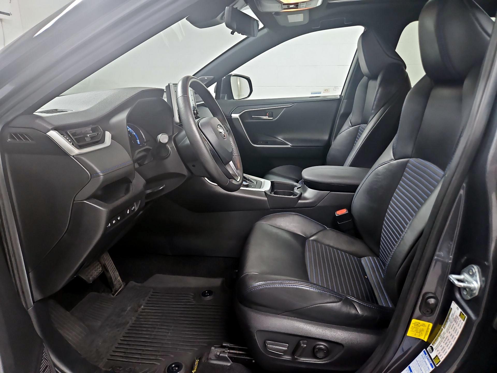 Thumbnail: 2021 Toyota RAV4 - 11