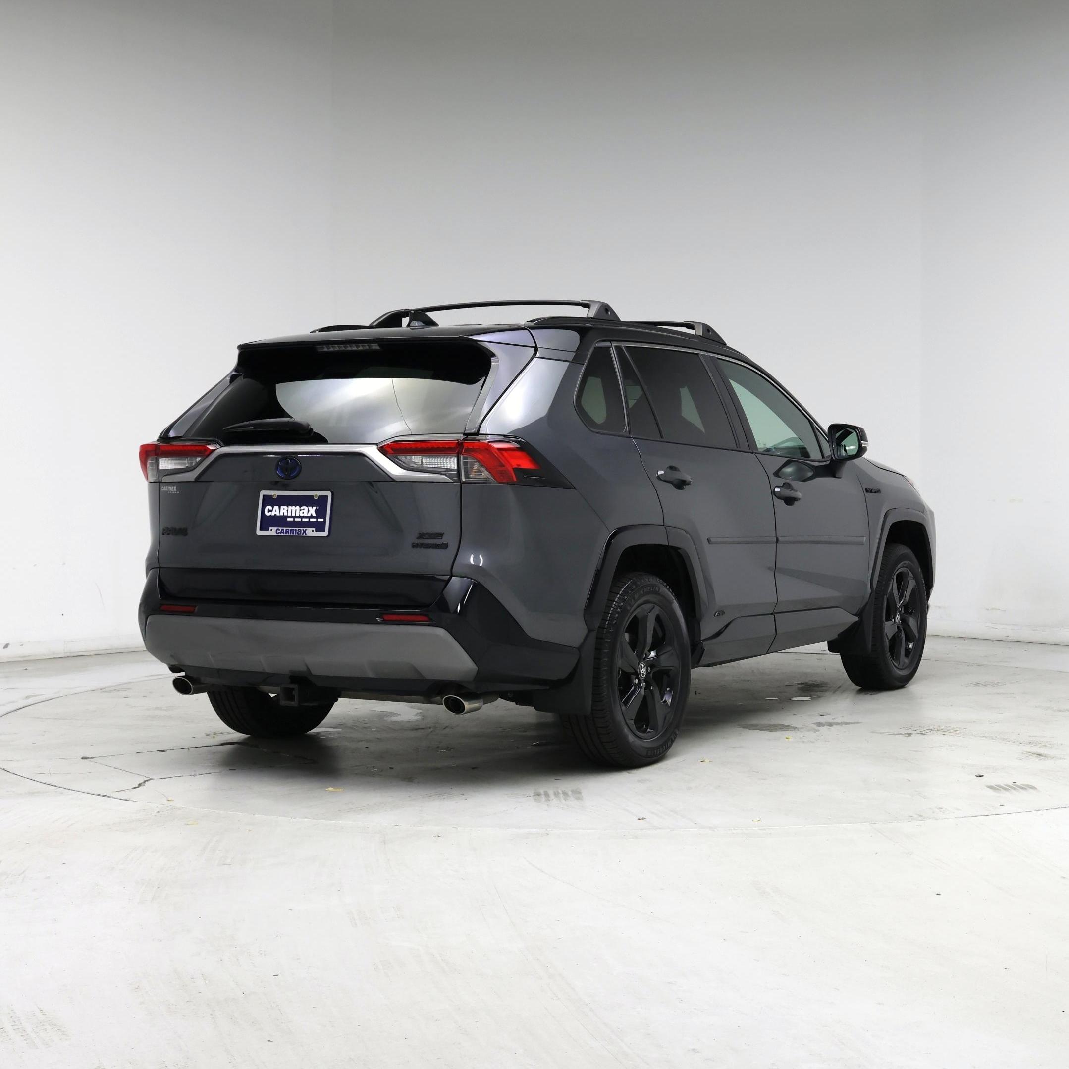 Thumbnail: 2021 Toyota RAV4 - 8