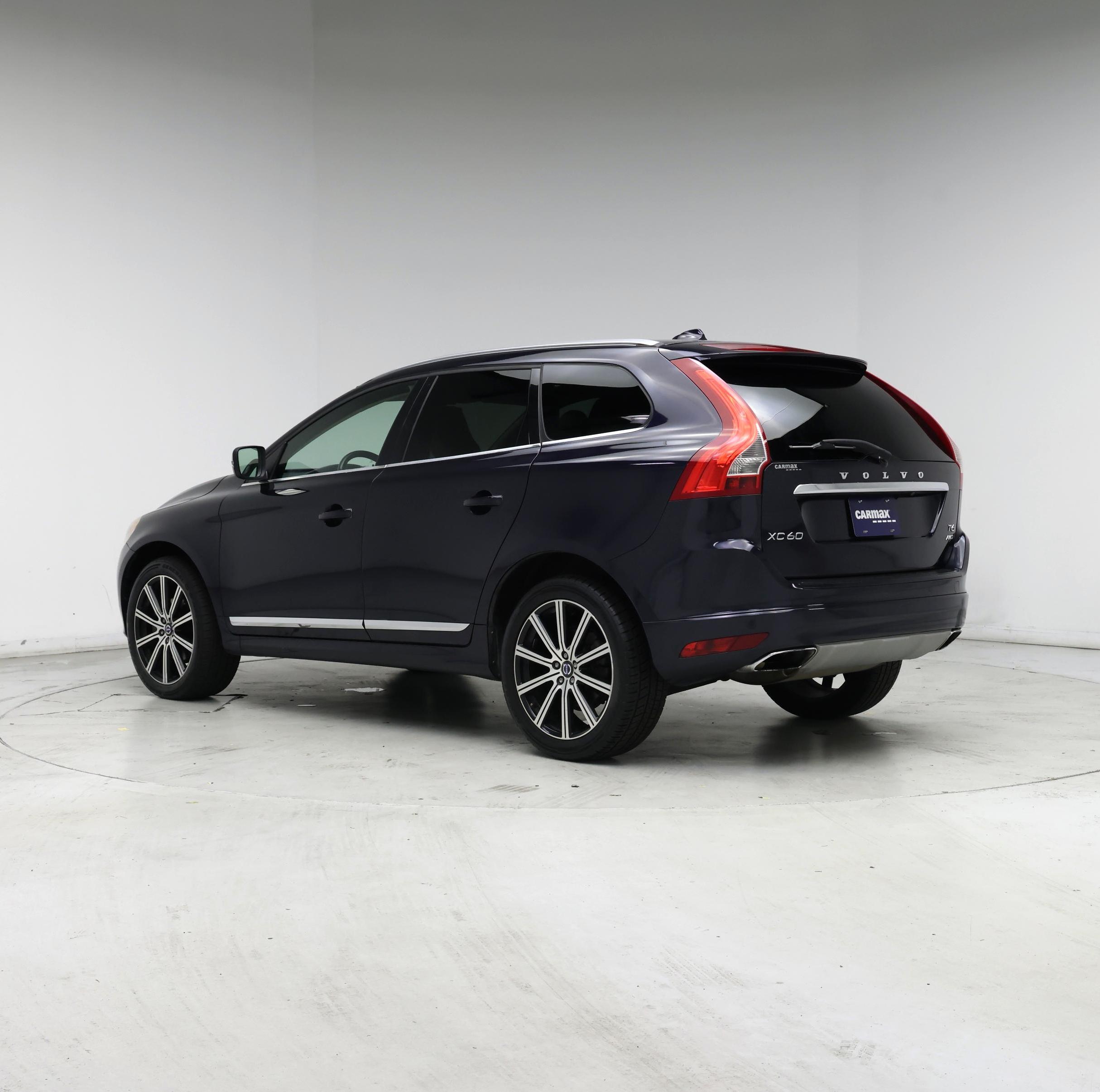Thumbnail: 2017 Volvo XC60 - 2