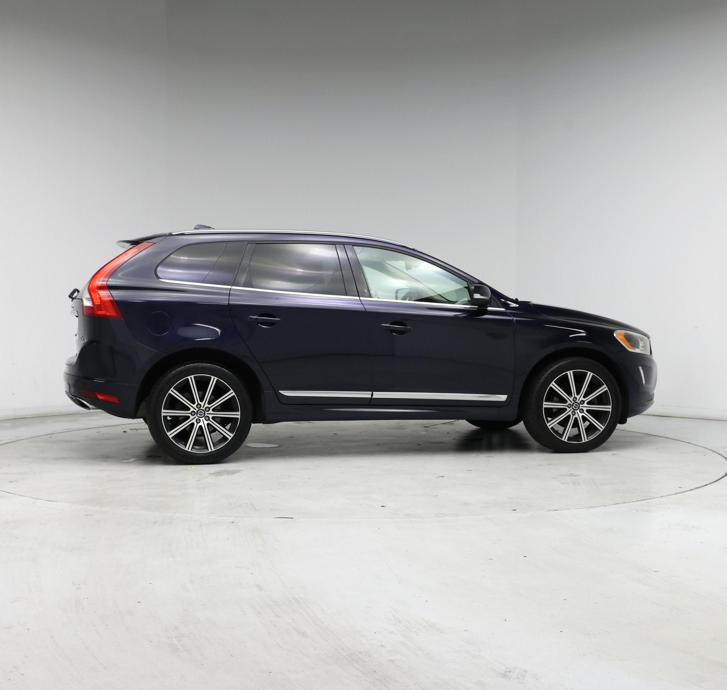 Thumbnail: 2017 Volvo XC60 - 7