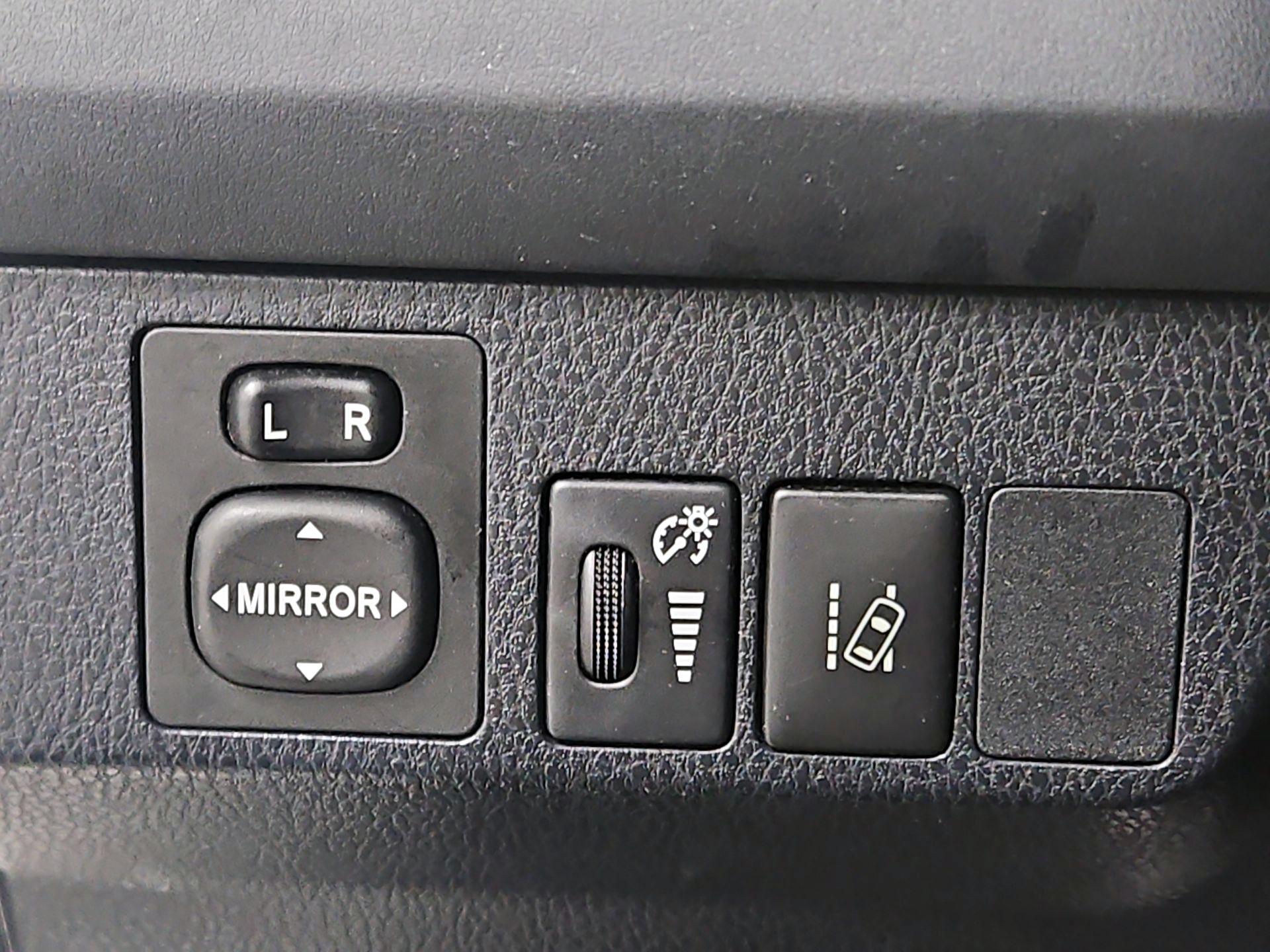 Thumbnail: 2017 Toyota RAV4 - 13