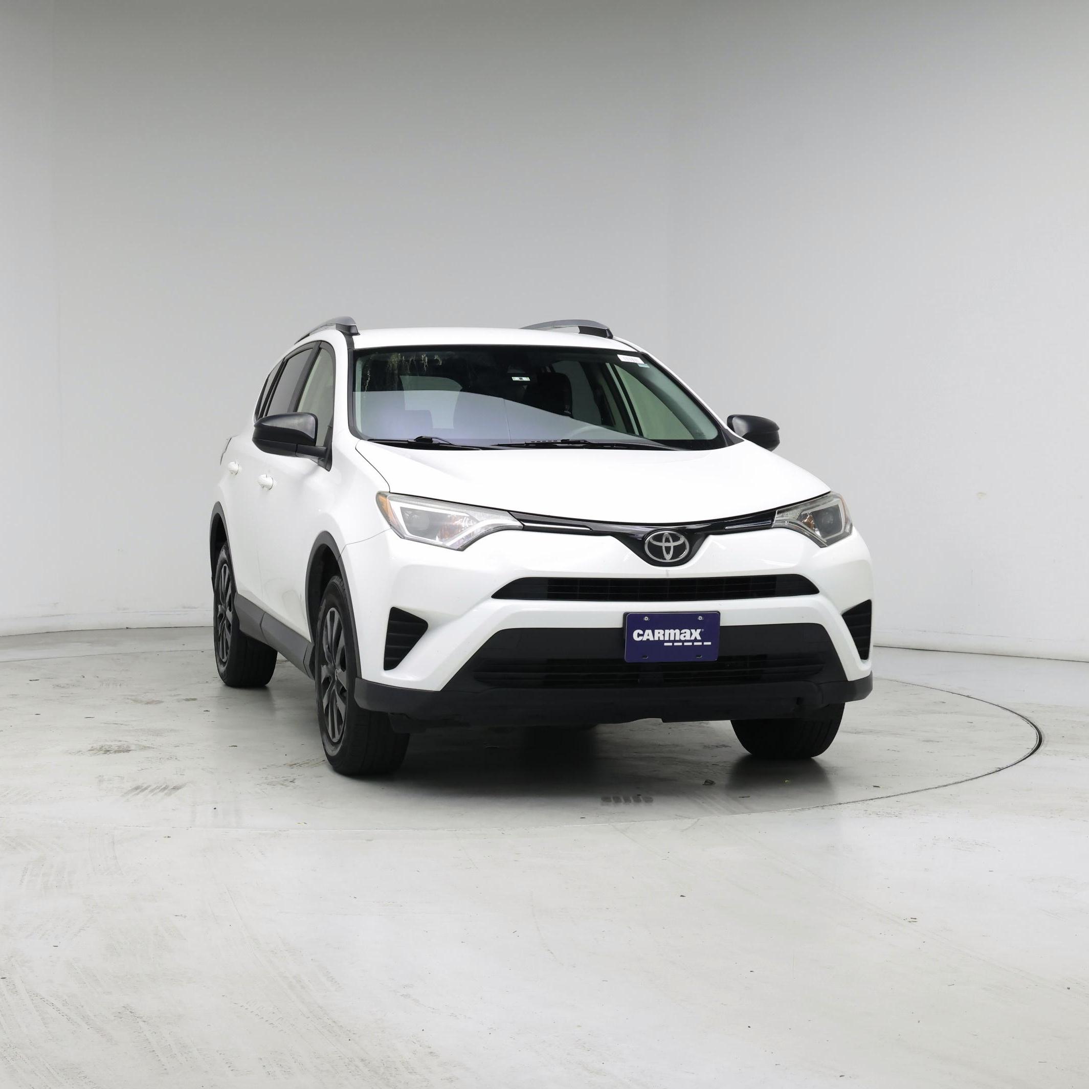 Thumbnail: 2017 Toyota RAV4 - 5
