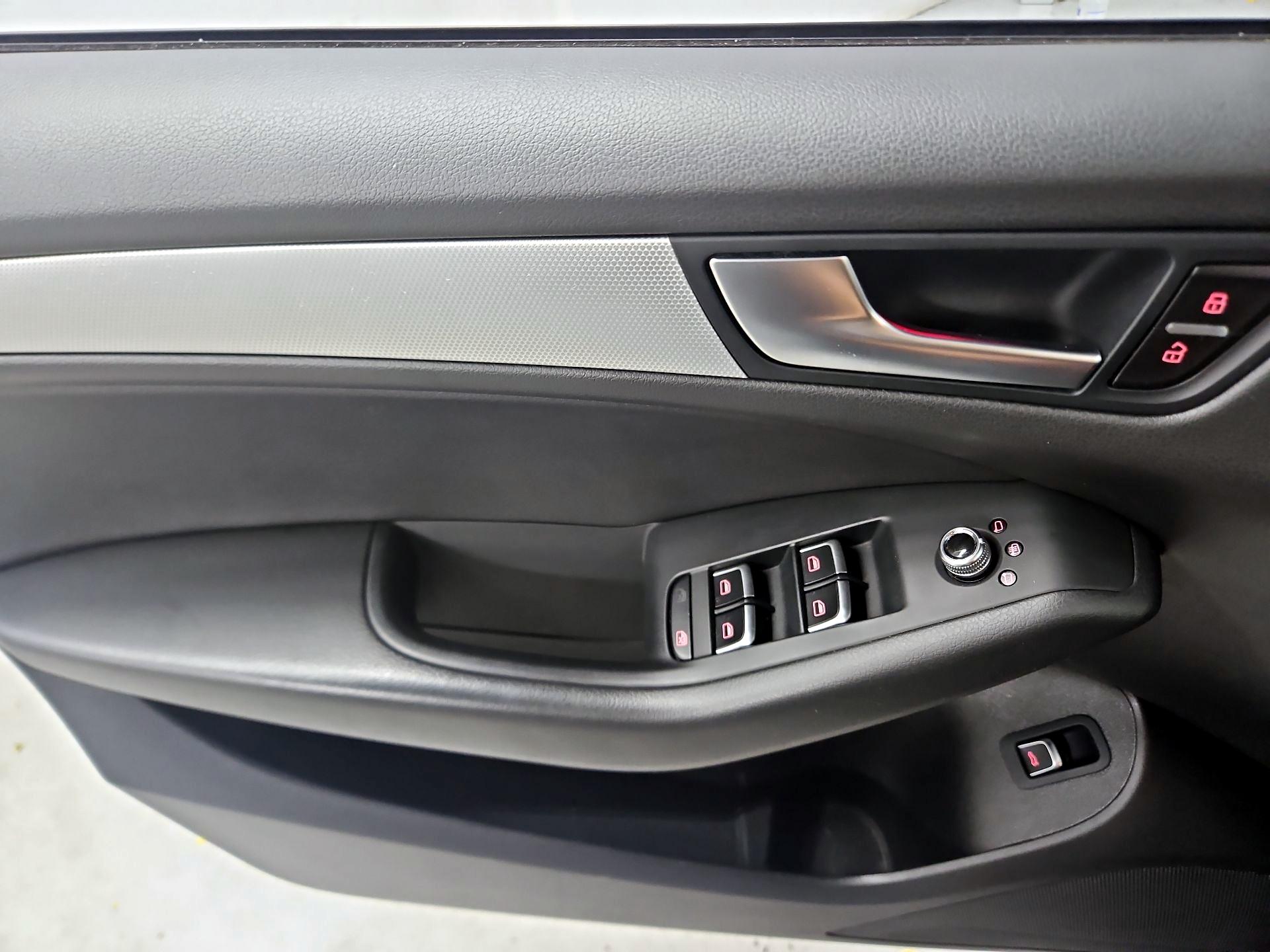 Thumbnail: 2017 Audi Q5 - 12