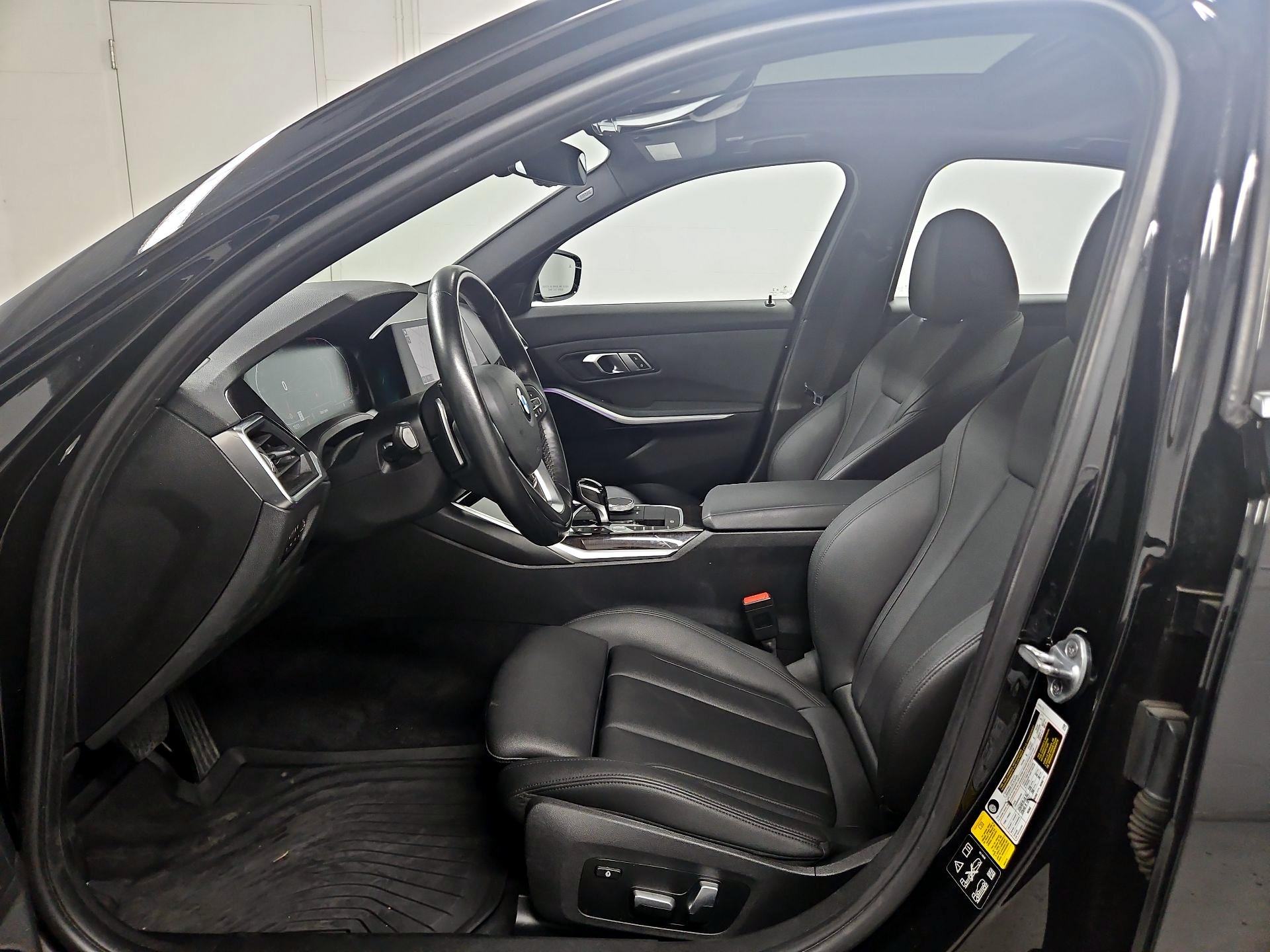 Thumbnail: 2019 BMW 3 Series - 11