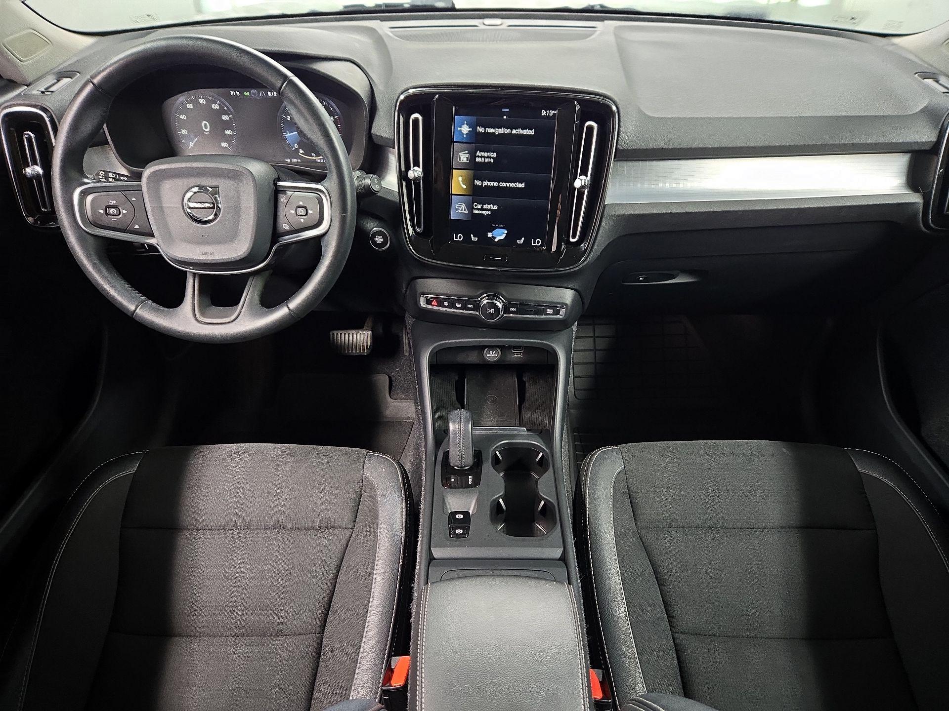 Thumbnail: 2020 Volvo XC40 - 9