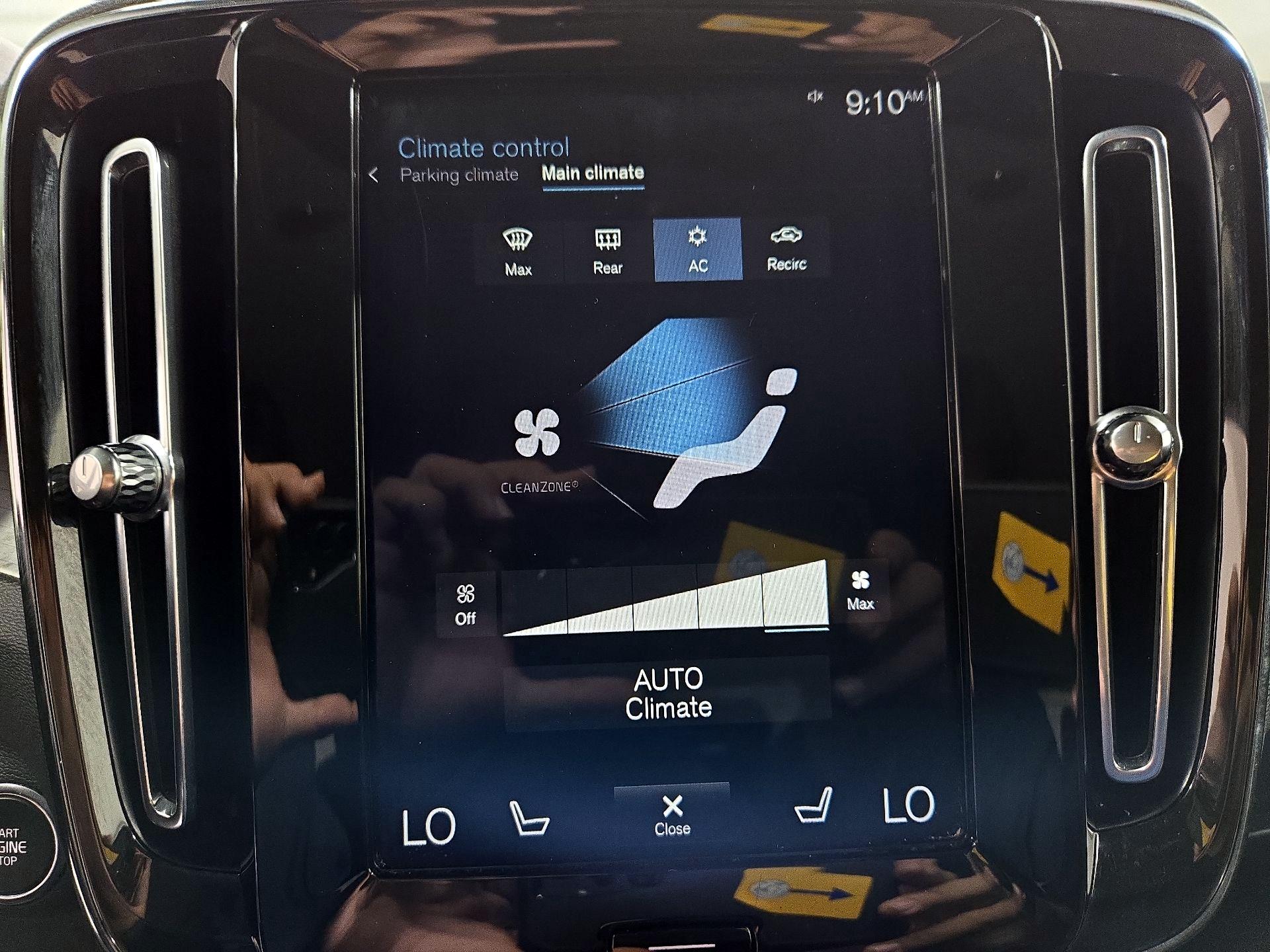 Thumbnail: 2020 Volvo XC40 - 16