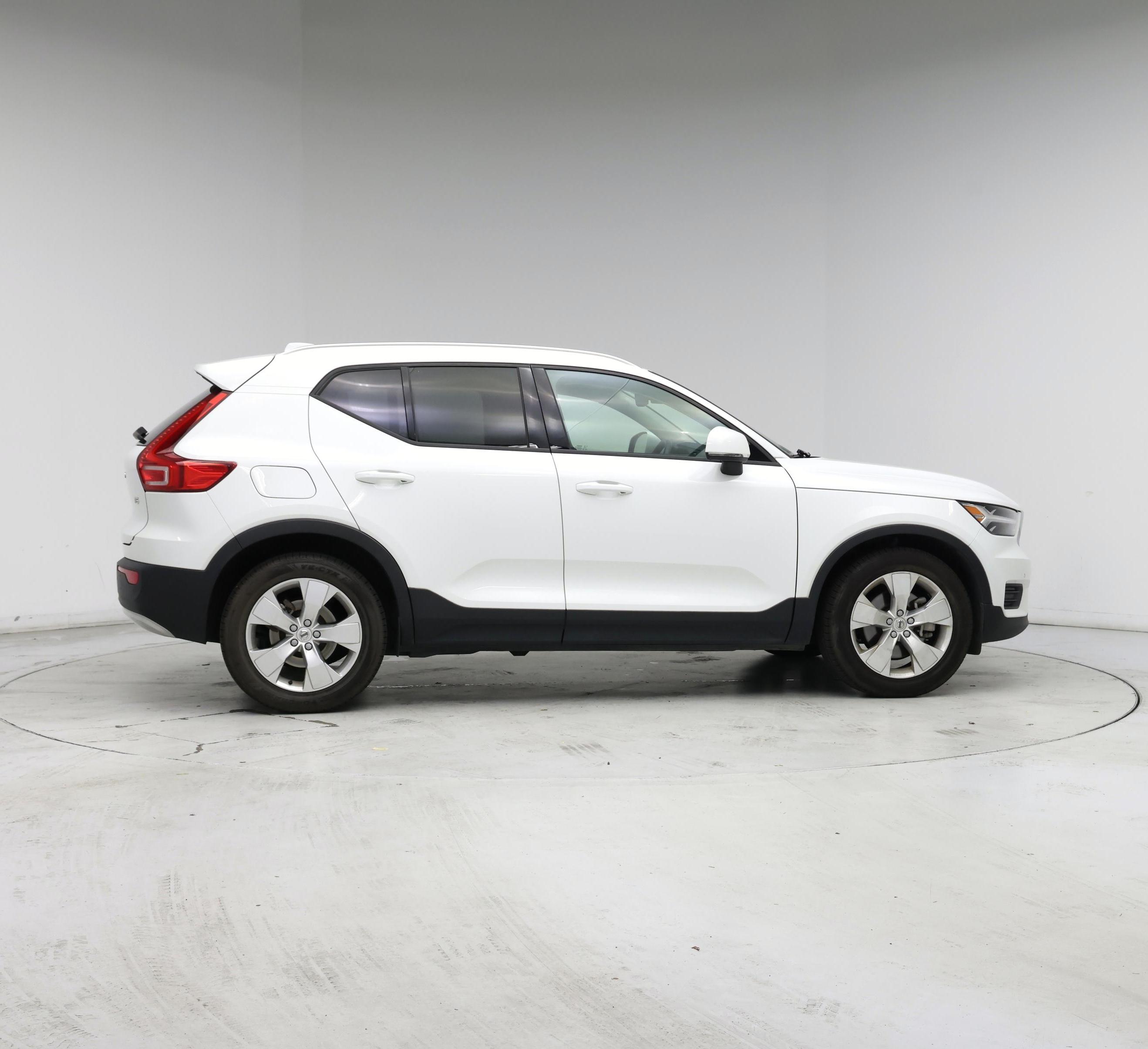 Thumbnail: 2020 Volvo XC40 - 7